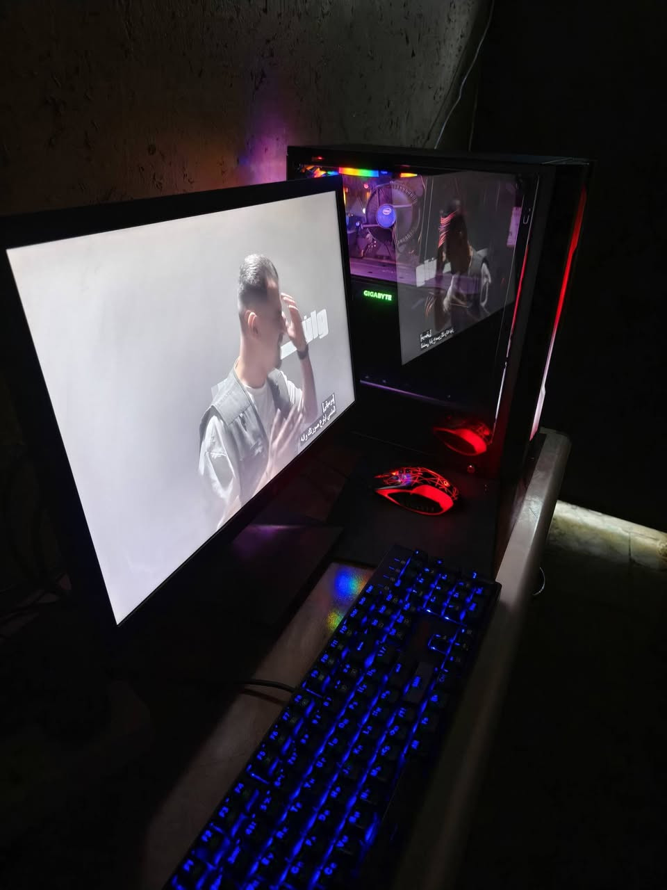 للبيع تجميعة Gaming PC

المعالج: Intel Core i5-9400F

كرت الشاشة: Gigabyte GTX 1660 6GB (نسخة 3 Fans)

الرام: 16GB DDR4 3200MHz

المذربورد: Gigabyte H310M S2H 2.0

التخزين: SSD 128GB + HDD 1TB

مزود الطاقة: Thermaltake Litepower RGB

حالة الجهاز جيدة وجاهز للاستخدام.

السعر: 550,000 دينار عراقي

الموقع: بغداد - مدينة الصدر - قطاع 38

للتواصل: ***********

الجهاز مناسب للألعاب مثل PUBG و Warzone و Valorant و GTA V.
