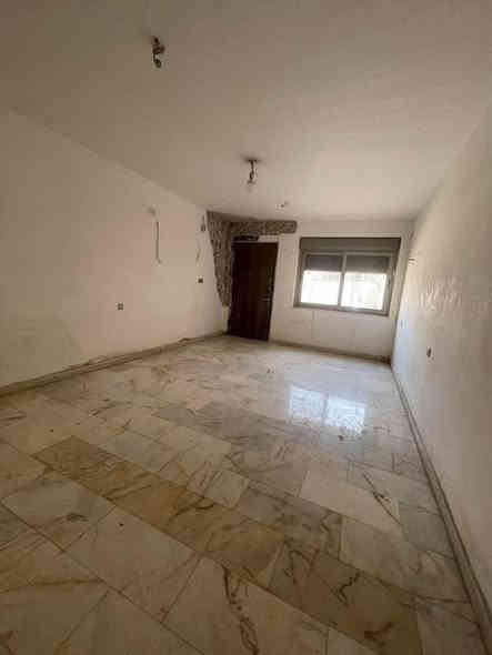 🔹 لـلـبـيـع فـي السـيـديـة 

دار سكني مربع الضباط شارع 12 م

الـمـسـاحـة  150  مـتـر   الواجهة  6  م نزال 25 م 

متكون من كراج مدخلين صالة ومطبخ وهول  وغرف عدد 3 وخدمات 4  وبيتونة 

ارضية الدار مرمر الواجهة تطعيم مرمر شبابيك المنيوم ابجورات

بـسـعر منـاسب جدا 

#لمعرفة السعر اكتب رقم    1    يتم الرد مباشر 

📍للأستفسار الاتصال على الأرقام 👇
‏‎
***********-***********

‏‎نكفيك عناء البحث......
‏‎‏‎   لتمتلك اليوم عقار الغد. 

‏‎‏‎زبائننا الكرام بِكُم نَرتقي ونَتشرف بزيارتِكم ونَفتخر بخِدمتِكم ❤

‏‎‏

يتوفر لدينا كادر هندسي مختص للمقاولات والبناء والترميم👍
