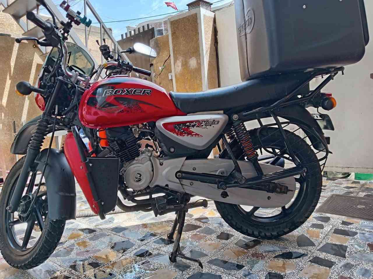 السلام عليكم بوكسر 23رقم بغداد لوحات بعده مطالعه كفاله بيه بس طعجه بل تانكي السعر 2400او بيه مجال بسيط مكاني بغداد البياع حي التراث رقمي***********
