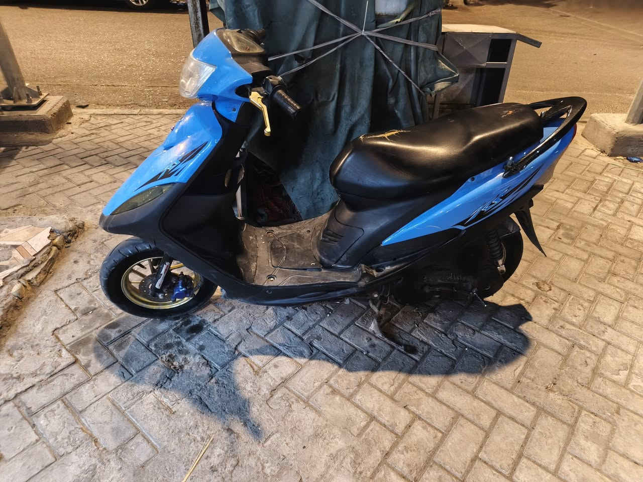 سلام عليكم دراجة ماكس عدلة نظافه كلش حلوه سعرها 550 الشراي يتصل هذا رقمي ***********
