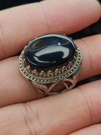 خاتم عقيق اسود يماني طبيعي اصلي ذمة يشف عسلي صياغة مرتبة فضة ٩٢٥ سعر ج...