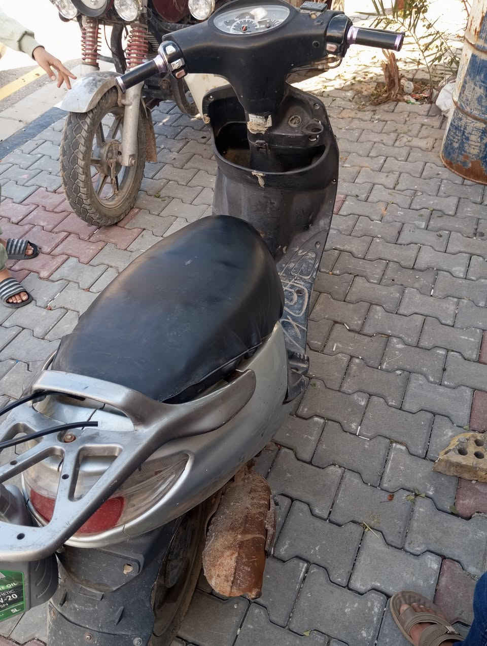 دراجة اكزز ياباني سرعة 100 مكينة نضيفة 200 حي الميلاد


**إذا كنت صاحب هذا الإعلان وتريد حذفه لأي سبب، رجاءا أرسل رسالة إلى الدعم الفني**