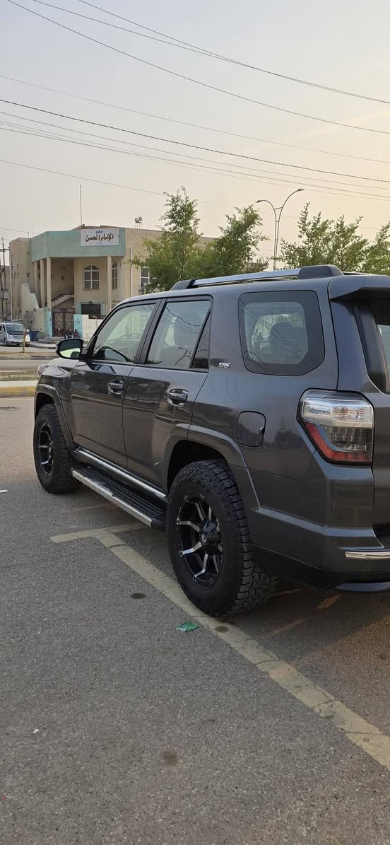 2022 Toyota 4runner, SR5
ماشية 74
فول بريميوم 
سلايد 
بصمة
كشنات جلد وكهرباء وتدفئة 
رادار امامي وجانبي 
7 راكب
توويل
سيارة مكفولة من الضرر والضربة
بارد بسيط جداً ورصعة صغيرة
بدون صبغ فقط دعاميات
رقم بغداد
السيارة جداً نظيفة 
بدون ايرباك
السيارة مزودة
البجم مغلف PDF
السيارة ما بيها اي ضرر كما موضح في الصور 
داخلة بدون دعاميات وبارد على كد ٣ اصابع 
السيارة جداً نظيفة شرط الفحص والسونار 
السعر 335$

***********
