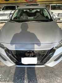 نيسان سنترا موديل 2023 ماشيه 35 الف صبغ جاملغ وبنيد فقط سياره فول عدا ...