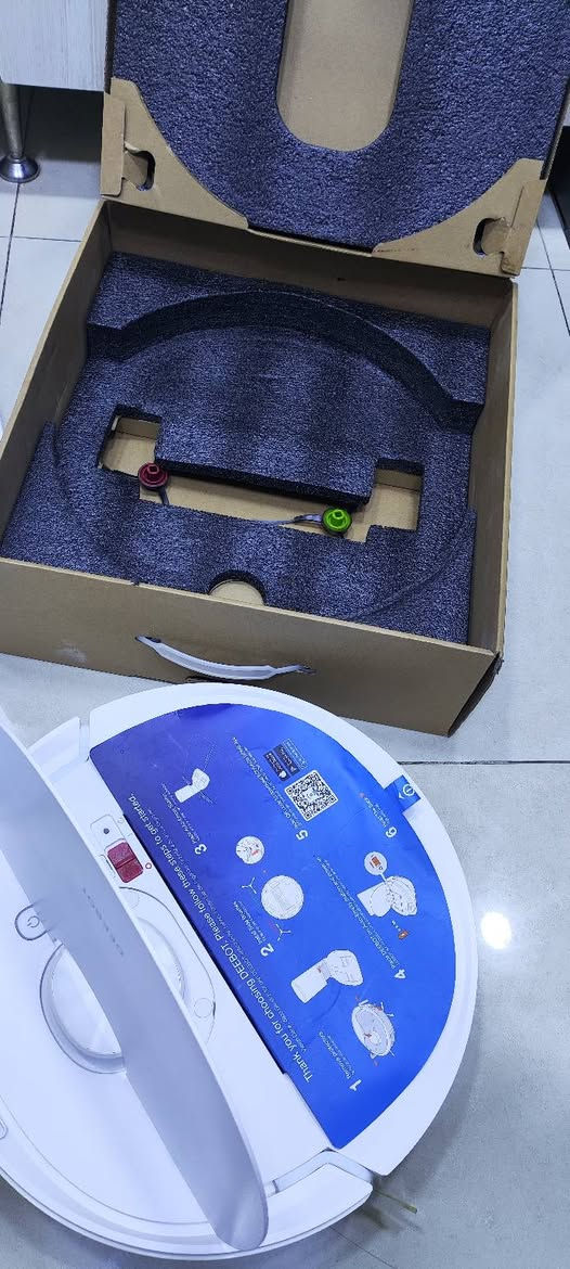 Ecovacs n8 plus
مكنسة روبوت من ايكوفاكس 
كنس ومسح 
محطة تفريغ تلقائي للغبار مع كيس غبار بسعة 2.5 لتر
نظام المسح OZMO™ بأربعة مستويات رطوبة لتلبية الاحتياجات المختلفة
تقنية رسم الخرائط بالليزر الذكية بتقنية dToF مع رسم خرائط متعددة الطوابق
أرضيات متعددة الأنواع قابلة للتنظيف: البلاط، والرخام، والأرضيات الخشبية، والسجاد
تطبيق ايكوفاكس الممتاز
مثالية لتلبية احتياجاتك اليومية في التنظيف، ولا حاجة لإخراج القمامة بشكل متك

عرض خاص 
على اول تم 250 الف
ضمان الفحص شهر كامل 
متوفر جميع ملحقات الروبوت وصيانة مجانيه

تنظيف موثوق به في أي وقت وفي أي مكان
روبوت تنظيف أرضيات مزود بتقنية رسم خرائط وملاحة دقيقة (TrueMapping 1.0)، وخزان مياه OZMO™، وقوة شفط عالية، ومحطة تفريغ تلقائي. يتميز خزان المياه بسعة كبيرة تكفي لتنظيف مساحات واسعة، مما يغنيك عن إيقاف عملية التنظيف لإعادة تعبئته باستمرار.

يقوم بتفريغ حاوية الغبار تلقائيًا
يمكنك الاستمتاع بمنزل نظيف لأسابيع.

تبلغ سعة كيس الغبار الذي يُستخدم لمرة واحدة 2.5 لتر
صُنعت أكياس الغبار القابلة للاستخدام لمرة واحدة من مواد طبيعية وصديقة للبيئة، وهي سهلة التركيب والاستبدال.تتسع هذه الأكياس، بسعة 2.5 لتر، للغبار وشعر الحيوانات الأليفة لمدة تصل إلى 30 يومًا.وبذلك، لم تعد هناك حاجة لتنظيف حاوية الغبار بشكل متكرر، مما يسمح للمكنسة الكهربائية الروبوتية بتنظيف الأرضيات لعدة أسابيع دون الحاجة إلى صيانة.

التحكم في التطبيق
يمكن التحكم بمحطة التفريغ التلقائي بذكاء عبر تطبيق ECOVACS Home. كما يمكنك، عند الحاجة، تعطيل خاصية التفريغ التلقائي لكيس الغبار في أي وقت.بالإضافة إلى ذلك، يُعلمك جهاز DEEBOT برسالة صوتية عند بدء تشغيل محطة التفريغ التلقائي.

تقنية TrueMapping
تخطيط دقيق لمسار التنظيف.

مستشعرات ليزر dToF
تقنية المسح الليزري بتقنية زمن الرحلة المباشر (dToF) هي تقنية كشف تُستخدم في صناعة الطيران والفضاء.تُمكّن هذه التقنية الروبوت DEEBOT N8+ من مسح محيطه ورسم خرائطه بسرعة ودقة أكبر، وتخطيط مسار تنظيف فعال.وتستفيد المنازل الكبيرة بشكل خاص من هذا الأداء المُحسّن ورسم الخرائط التفصيلية لتنظيف المنزل.

نظام ثوري للحفاظ على الضغط
بفضل المواد والتصميم المبتكرين لقناة الشفط، يعمل نظام الحفاظ على الضغط الثوري على تحسين كفاءة المكنسة الكهربائية الروبوتية، موفراً قوة شفط عالية مع الحفاظ على هدوء ملحوظ أثناء التشغيل.وقد أمكن زيادة قوة الشفط إلى 2300 باسكال، وتحسين أداء التنظيف بنسبة 53%*.

التنظيف بالمكنسة الكهربائية والمسح في خطوة واحدة
بفضل نظام المسح OZMO™، يستطيع جهاز DEEBOT N8+ التنظيف بالمكنسة الكهربائية والمسح في آنٍ واحد. تتيح لك هذه التقنية المبتكرة ضبط أربعة مستويات للرطوبة لتناسب مختلف الاحتياجات وأنواع الأرضيات، مثل الأرضيات الخشبية أو البلاط أو الأرضيات المصنوعة من اللامينيت، وذلك بسهولة عبر التطبيق.

رسم خرائط لعدة مستويات
يقوم الروبوت بمسح عدة خرائط وتخزين ما يصل إلى اثنتين. ويُعدّل عملية التنظيف وفقًا لذلك، بمجرد أن يكتشف الخريطة التي يعمل عليها.بالطبع، يمكنك أيضًا ببساطة تحديد الغرف التي ترغب في أن يقوم الروبوت بتنظيفها في كل طابق.

الحدود الافتراضية™
استمتع بلحظات من الهدوء بينما يتولى روبوت التنظيف DEEBOT مهمة تنظيف الأرضيات، وذلك من خلال رسم حدود افتراضية يأخذها الروبوت في الحسبان.تتيح لك خاصية Virtual Boundary™ استخدام تطبيق ECOVACS Home لتحديد المناطق التي يجب على الروبوت تجنبها.


**إذا كنت صاحب هذا الإعلان وتريد حذفه لأي سبب، رجاءا أرسل رسالة إلى الدعم الفني**