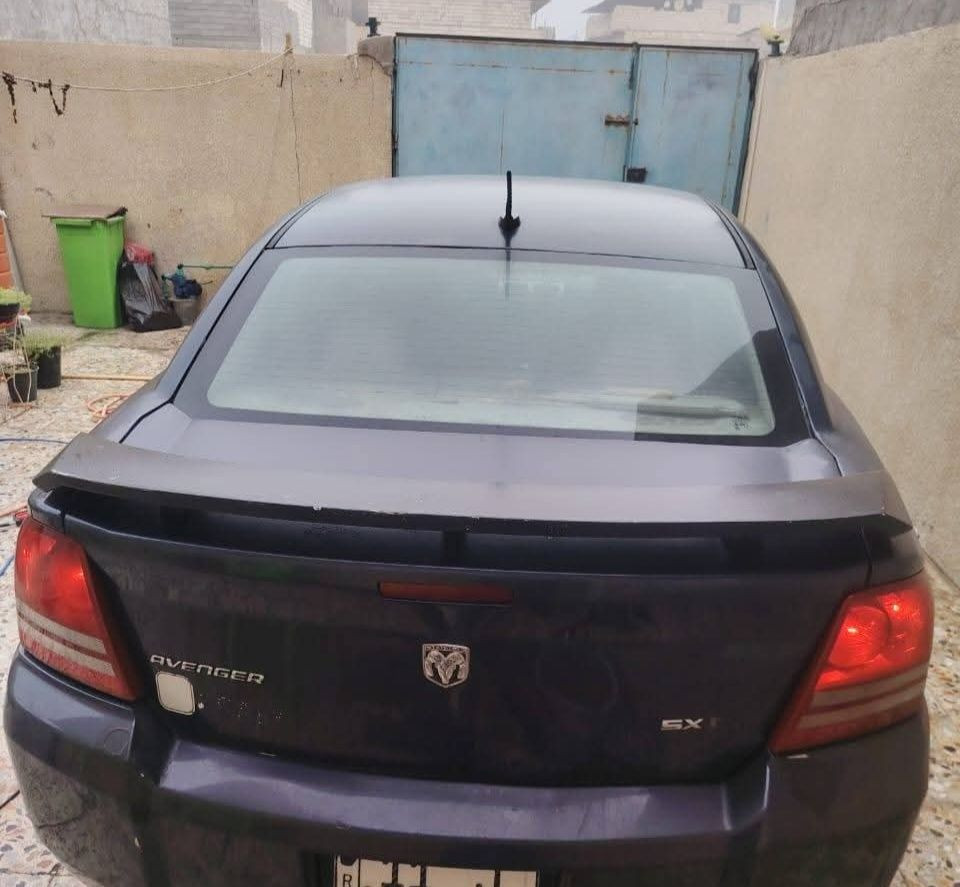 سلام عليكم 
دوج افنجر 2008
رقم دولي
كلشي تمام
حداديه جديده 
كير مكينه تمام
كهربائيات كله تمام وشغلات عالي ناصي
للبيع او مراوس سعره 65 وبيهه مجال
مكاني ابي خصيب حمدان
*********** شط العرب, البصرة
