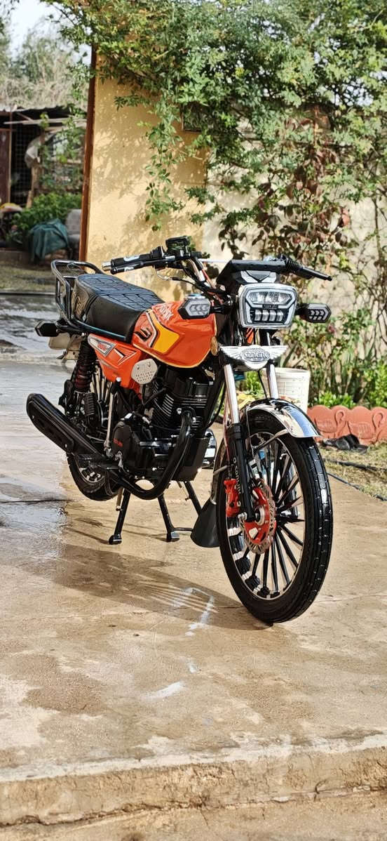 دراجة سولنك 2025 محرك 200 SBF ضاغطة وزنجيل بدون اهتزاز ماشي 1400 انشد قبل شهرين دراجة شخط مابيها والسعر مليون و25 الف  ...درع جديد 
الرقم *********** واتس واتصال
بيع مستعجل ولجديد مالته اسئل ع سعرة
