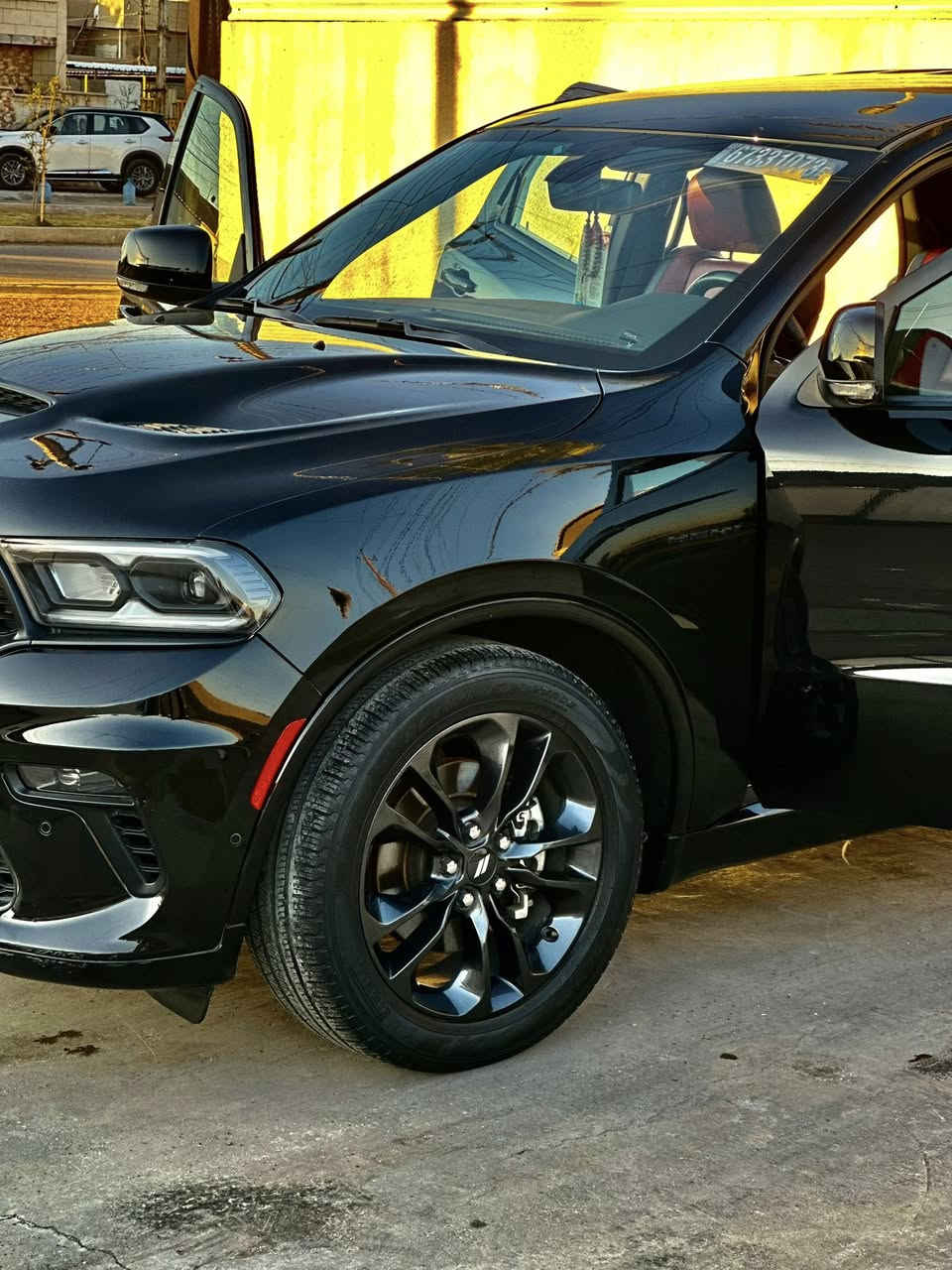 سلام عليكم دارنكو موديل 22
ارتي رقمها بغداد بسمي 
حادثها بس باب وطلع بيها كلير 
بابين بدون ضربه بدون فتح كلير  من امريكه 
سياره نضيفه ماشيه 30 
 مكان السياره بغداد حي العامل  
اي ستفسار ***********
