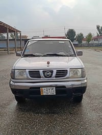 نيسان بيكاب • ٢٠٠٤ • چەمچەماڵ