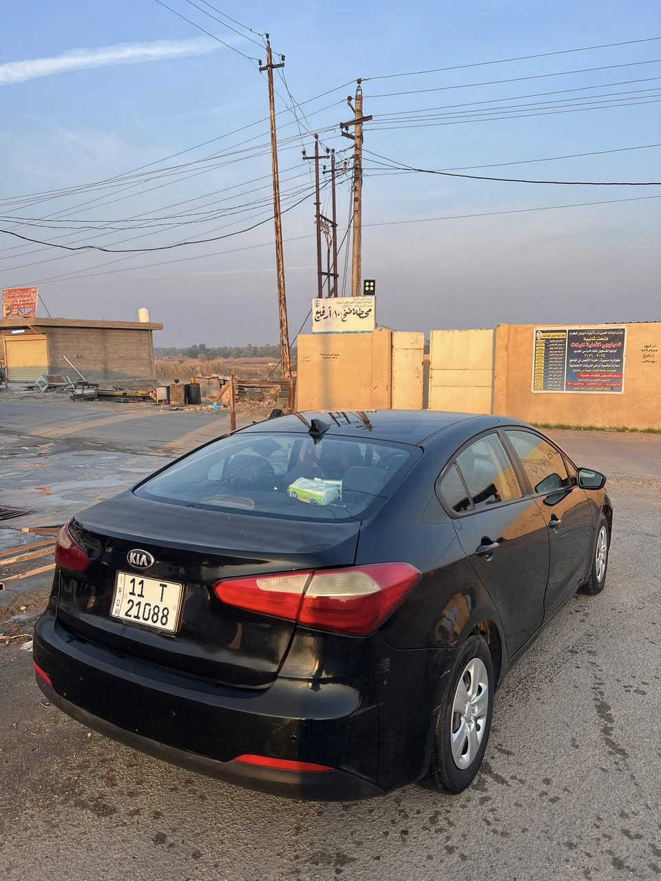 فورتي للبيع ٢٠١٦
امريكي محرك ٢٠٠٠ دوش

رقم بغداد الجديد هزه كامله شرط تحويل 
كير AT محرك كفاله 

حادثها خلفي بيها ٥ قطع توحيد لون 
بابين وجنطه وجاملغين خلفيات صبغ

ماشيه ١٢٠ الف 

جاهزه السياره ومناقصها شي الحمدالله
السياره مكفوله من دواخل لغد شاصي ايرباك وكلشي اكفلهن كفاله

السعر ١٠٥ وبيها مجال حك جيه

مكاني بغداد حي العدل 
***********
