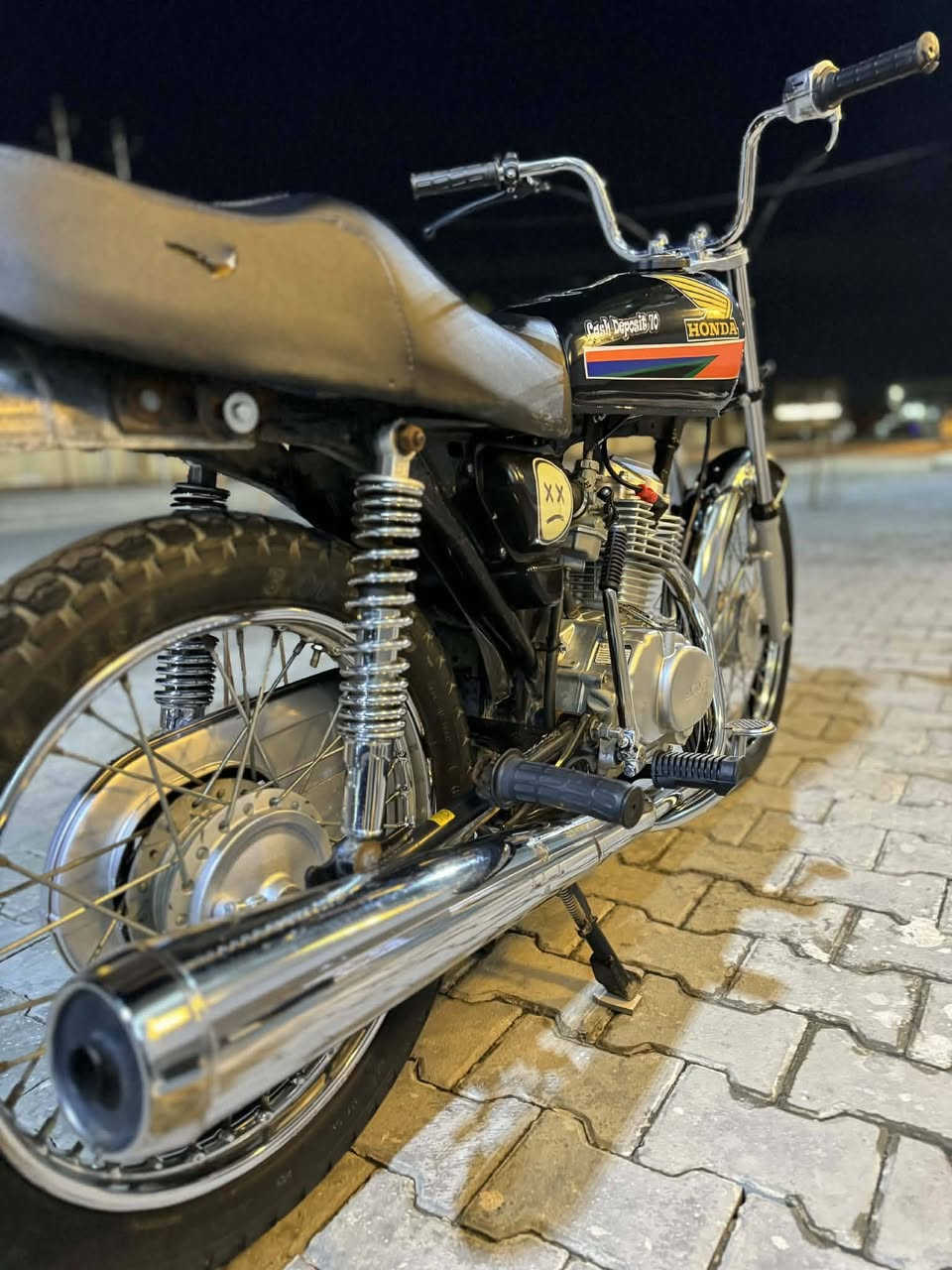 سلام وعليكم كلك كلك نامة لتعميرة كلة 24 لدراجة فول نضافة مفتوحة بس ولفات لمكينة تخبل تجي وتشوف بعينك  مكفولة عن لسرقة مكاني سماوه لشراي يكتب تم واني اجي خاص لسعر575 وبيهة مجل حك لجية *********** بي وتساب
