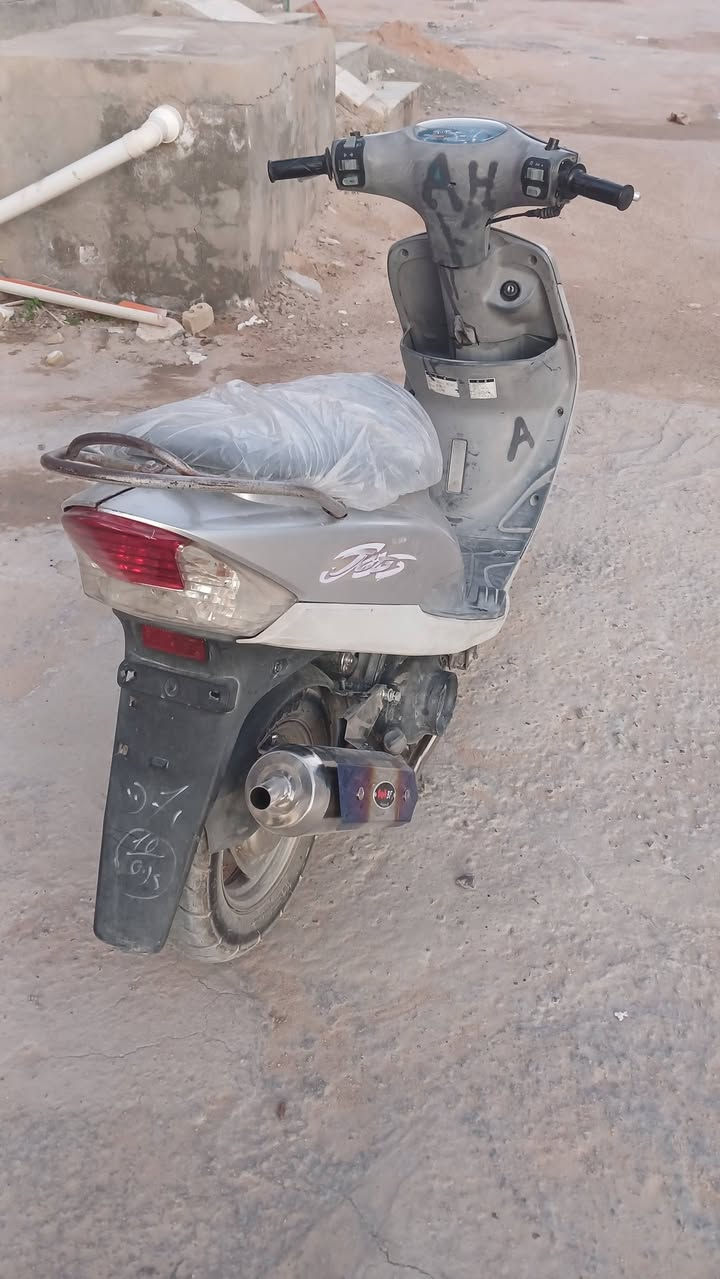 ماكس منغولي صالي شهر وعشرين يوم من طلعته من الحاويه  مامفتوحه شرط شلعه ومعدل دراجه خير من الله تجي تركب وتروح لااتشوفه مو حلوه بل صوره مامغسوله   السعر700 الرقم ***********
