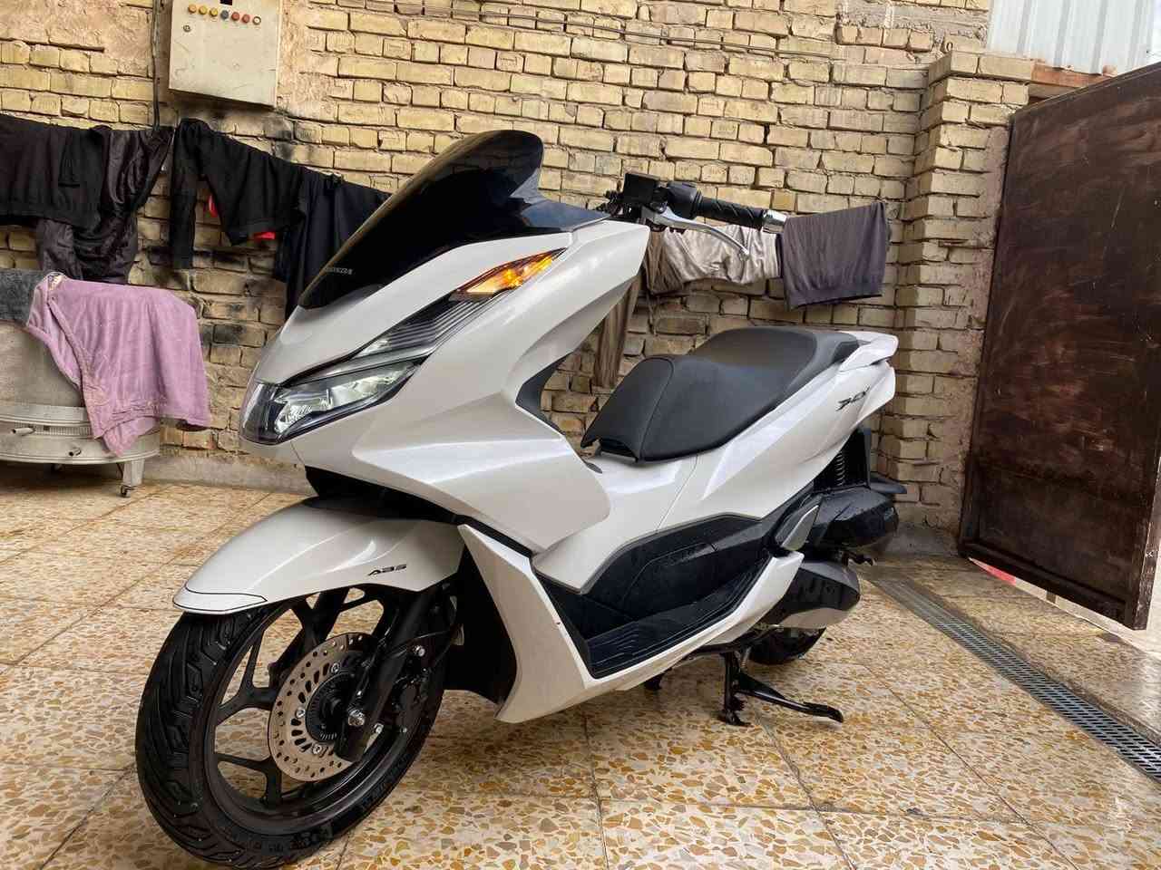 سلام عليكم بيس إكس جيل الرابع بحاله الوكاله  ياباني اصل بصمتين  *********** موقع الدراجه بغداد تقاطع  كسره وعطش ١٣ مايل ماشيه السعر ٢٨
