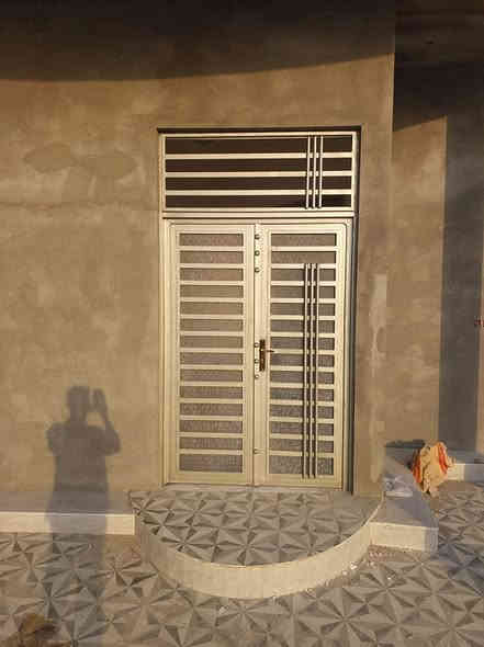 معمل القبله لكافة اعمال حداده بيبان شبابيك محجرات سقايف تغليف واجهات بالكيبون مكاني البصره( القبله ) ***********
