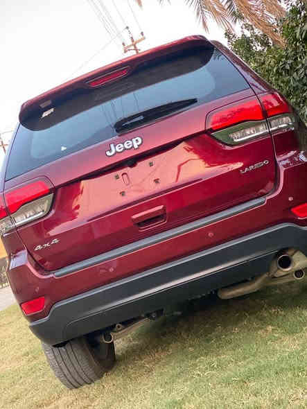 سلام عليكم جيب لاريدو  بغداد بسمي  موديل 2022  امريكي حادث بابين  مبدل نفس الون  بدون ايربك  صور الحادث موجود فول مواصفات عدا الفتحه مكينه ٣/٦٠٠ راكب ٥ ماشيه ٣٨ الف حقيقي كشن تدفئه تخم تأير تبريد السعر 280$ وبي مجال طيب  اتصال ***********  ،،،،،،*********** موجود واتساب
