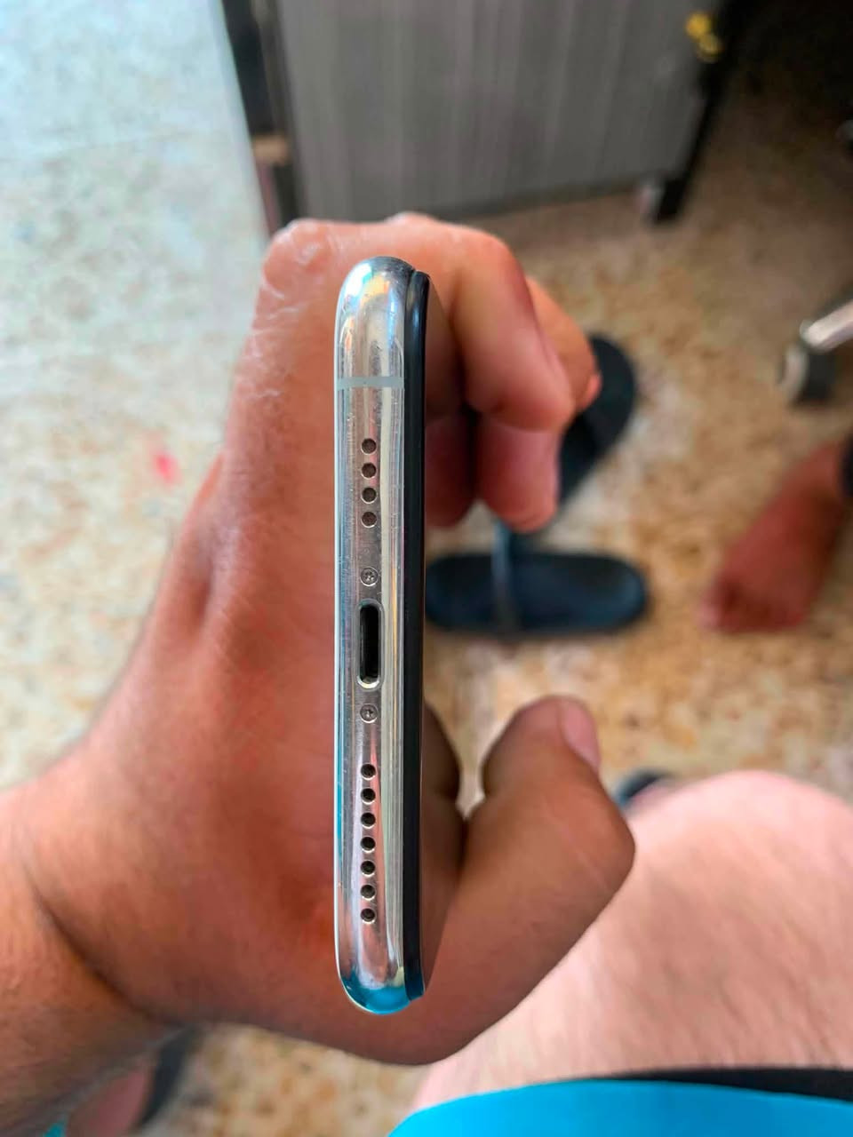 ايفون 11برو ماكس ذكره 256
بطاريه 96
مبدل شاشه فقط لاقطة اتصالات متوقفه 
تك سيم
سعر 250
***********
