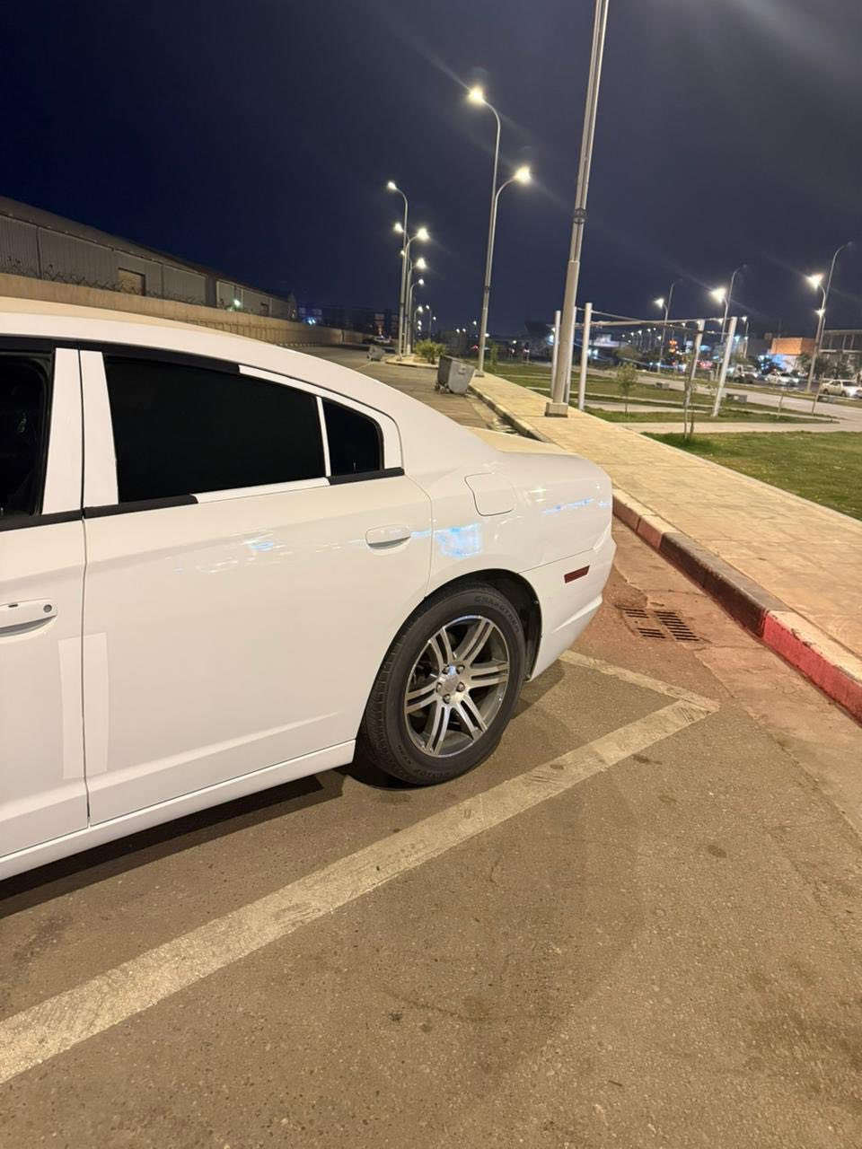 السلام عليكم جارجر ١٤ كفاله خليجي ادوات ادوات مكفوله من القگصه والظربه فقط جاملغ امامي صفحه العبري حادثه بلعراق السياره حاويه جاهزه كير مكينه ٣٦٠٠ تبريد حداده جديده حيل دواخل عسلي عنوان السياره البصره ***********
