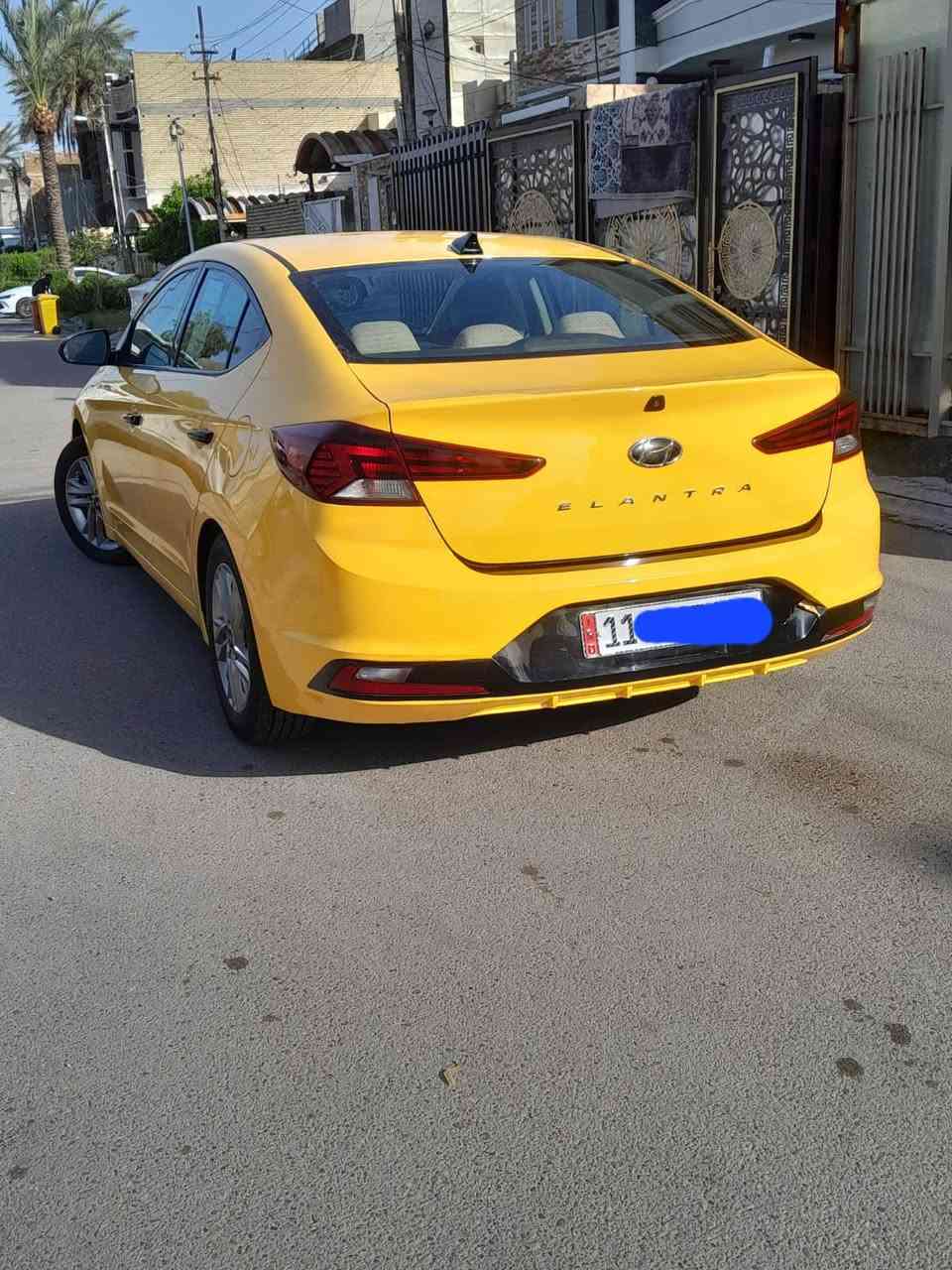 انترا 20 حادثه حافت البنيد بدون دواخل 
وراجع البنيد نفسه السياره ليبل واحد كله 
المكينه   200 دوش مامفتوحه شركه
الكير شاديلة اي تي شرط اتراي زيرو  
منضومت غاز ام الضمان موجود الكارت 
تخم تاير جديد دوشمه عامه السياره جديده جديده،
المواصفات نص فول شاشه جبيره وشاشه اعطال بالدشبول 
رادارات 360 
البطن لونين بيجي واسود 
ويلكب ابلاد 
زنون عالي ناصي شرط اصلي ابو الضمان  
السياره متعوب 
تحويل مباشر بسمي أرقام جديده وهزه جديده
العنوان بغداد الرقم ***********  السعر 130 
مجاله حك جيه فقط
