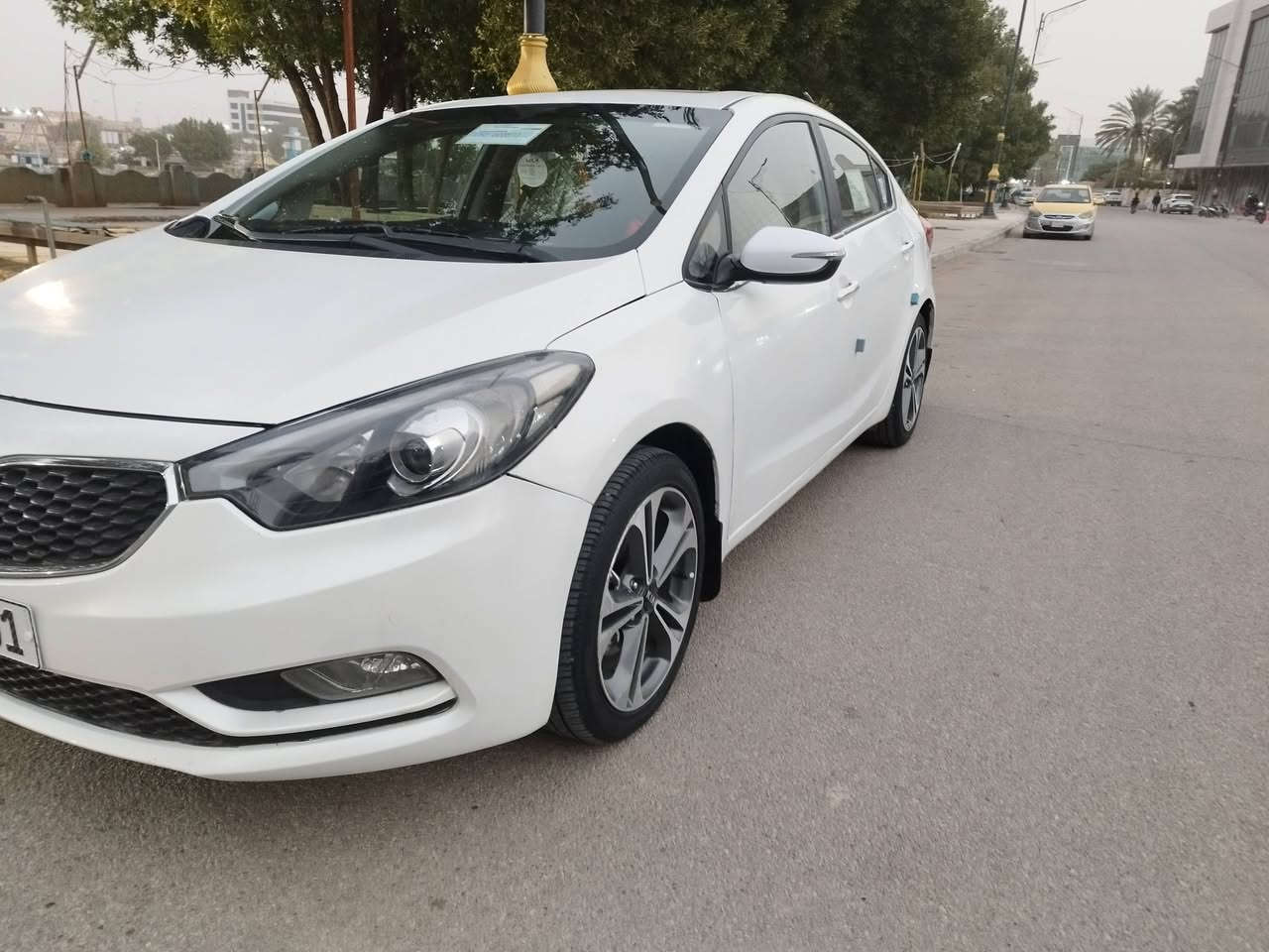 سيراتو موديل 16 فول مواصفات بصمه فتحه تحكم بلستيرن مثبت سرعه مري شفط اشاير بلمري  اناره بلباب عند الاقتراب لد امامي ويل كروم تخم تاير جديد حداديه شرط محرك وكير شرط 1600 قطعتين تبريد بيه رشات بدون تبديل صبغ وجاملغ خلفي تصليح سعره 114 وبيه مجال لطيبين ***********
