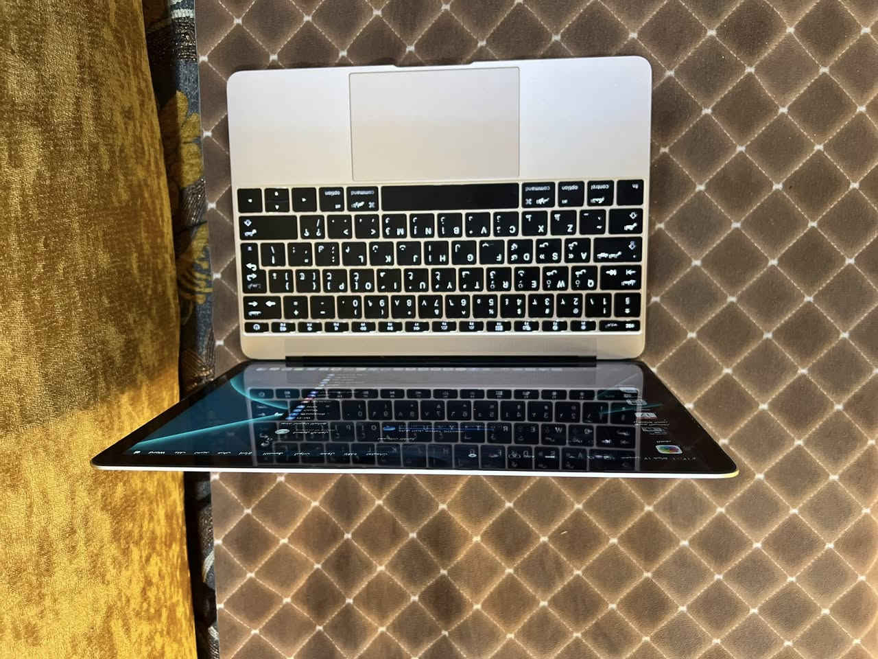 سلام عليكم حاسبه ايفون MacBook حاسبه تخبل ذاكره 256 جاي تحدث اخر اصدار 26.2 مكفوله من كلشي ملحقات كامله ووياه كارت ضمان مالته للبيع او مراوس بايباد شعندك نزل ونتراهم 
مكاني مسيب طريق كربلاء بغداد❤️🙏🏻


**إذا كنت صاحب هذا الإعلان وتريد حذفه لأي سبب، رجاءا أرسل رسالة إلى الدعم الفني**