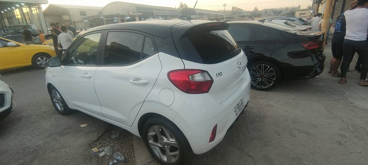 هونداي i10
للبيع او مراوس حسب القناعه
محرك 3/ 1200
شرط بانزين عادي وفول اقتصاديه
موديل 2023 ممشاها 16الف ك يعني زيروو. حساسات امامي خلفي 
كامره شاشه تدعم ابل كار بلي 
تحكم ستيرن تحديد مسار 
كير اوتو +توماتيك
سياره لونين وبعد بيها مواصفات 
حادثها 1جاملج اليسار من امريكا وشوية ملاحضات بسيطه + بيها كوبون 
سعر 110 وبيها مجال قليل
***********
