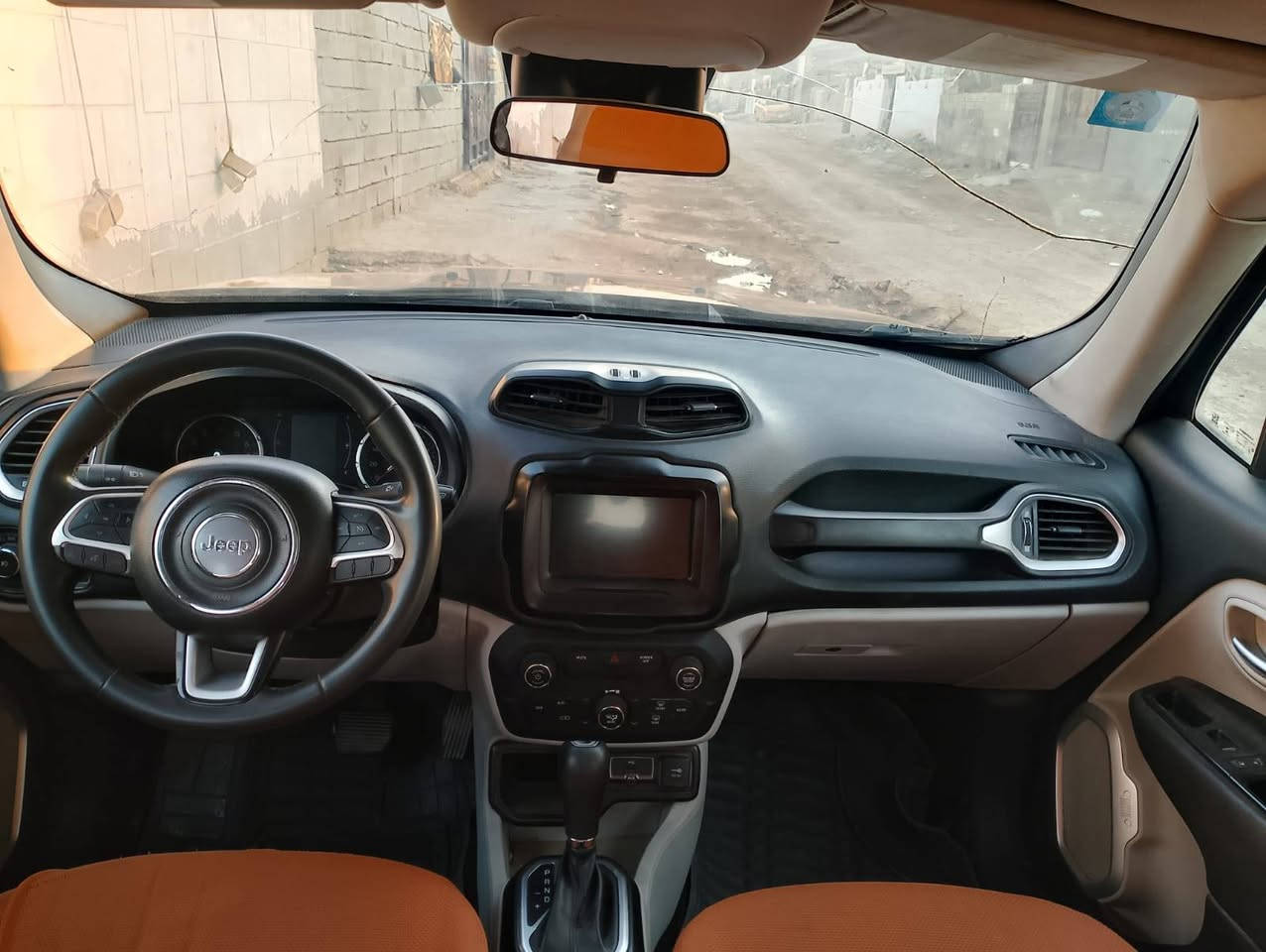 السلام عليكم 
جيب رينكد2017  للبيع فقط 
رقم بغداد لون اسود 

محرك 2400 كير +محرك مكفولات 

السيارة رقم وهزة جديدات بسمي تحويل ثاني يوم 
تبريد +تدفئة 
المواصفات معروفة
سايد بريك بصمة
شاشة اعطال وقياس
ABS
السيارة 2 ويل 
جام اوتو 
مري كهرباء 
بيهة بعد هواي مواصفات
راديتر ما صار الهة شهر مشدودة جديدة
ولف حماوة جديد اصلي
مراوح مبرمجة
تخم تاير جديد  
السعر اتصل 
***********
‏‪***********‬‏
  
___________________
العنوان / واسط عزيزية
