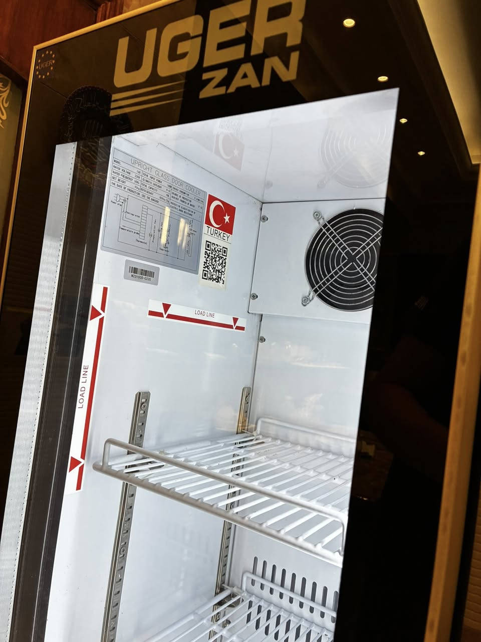 براد طول متر و نص تقريباً و عرض قدم (٣٠) سانتيم و نزال قدم (٣٠) سانتيم بيهة لايت جانبي طولي تبريدهة قوي و استعمال قليل جداً جداً السعر ٢٧٠ مكاني العراق بغداد


**إذا كنت صاحب هذا الإعلان وتريد حذفه لأي سبب، رجاءا أرسل رسالة إلى الدعم الفني**