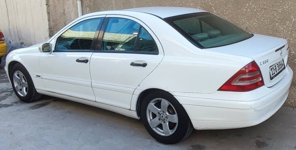 السلام عليكم  هذه لا عنكبوت ولا محور بلادي نوزل وسعرها الله شاهد بلاش بس متوازي على بيعتها محتاج فلوس مارسدس W203 مواليد 2001 محرك 4 سلندر خراطيم يجي علیه سوبر چارج قايش يصيحوله كمبريسر سعر المحرك فلسين المهم سياره خليجية كامل مواصفات فول كشن كهرباء تحكمات ستيرن فتحه سقف مري كهرباء برده مثبت سرعة كلها شغاله صبغ حزام رقم بغداد بسمي السياره صارلها سنتين عندي شديتلها منظومة غاز مال شركة الغاز ولحد الان بيها ضمات السعر ٩٠ ورقة وبيها مجال مكاني بغداد الدورة ابودشير ***********
