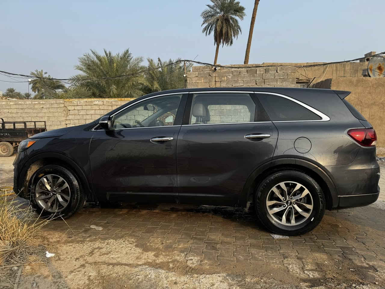 سورنتو 2019 وارد امريكي رقم بغداد باسمي 4 سلندر ماشية 109 حادثها موضح بالصورة دحجة خفيفة الايرباكات كلها سليمة مكانها نجف سعرها 163
***********
