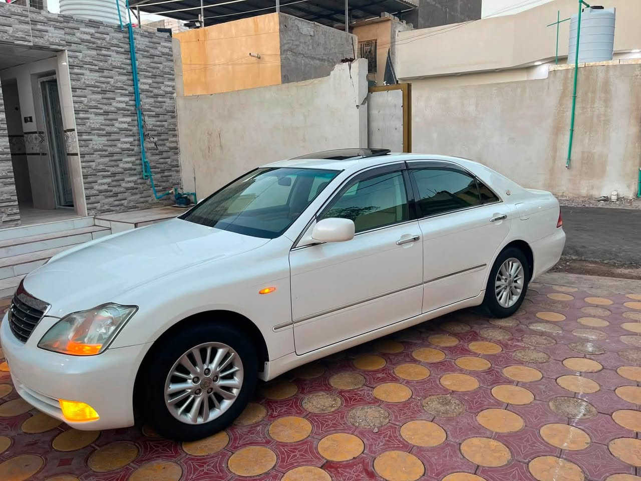 شاهينة موديل 2005
رقم بصرة  تسجيل جديد رقم بصرة تحويل ثاني يوم باسمك
مكفولة كفالة عامة 
فتحة  دكمتين  تحكم ستيرن   6  بصمات
سيارة بالكارتون جديدة كلش 
مكينة كير حدادة تبريد تخم تاير
ماشيةً ١١٠ تراي زيرو
مكان السيارة بصرة تنومة
***********
