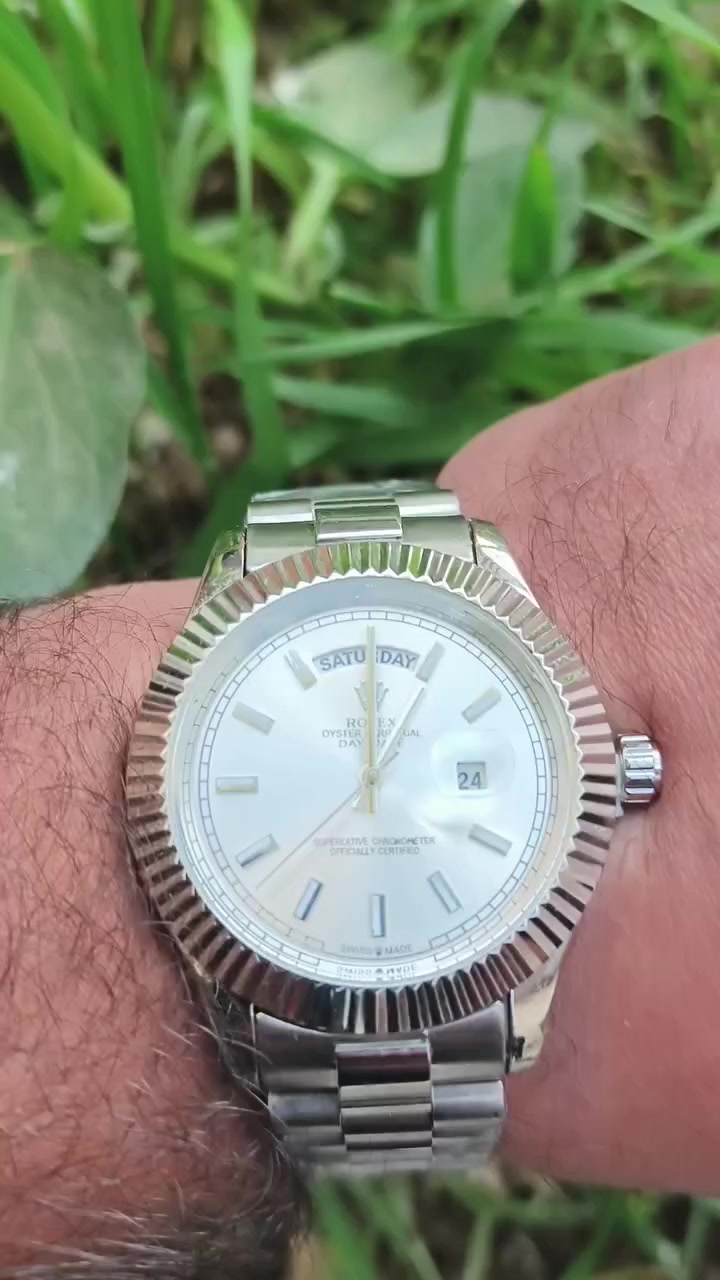 ‏طلعت لي ساعة رولكس داي ديت Rolex Day-Date
‏
‏تاريخ يومي وشهري 📆
‏كوالتي ماستر جدا عالي🔥
‏وزن ثقيل 🔥
‏لمعان وكوالتي رهيب 🔥
‏ضمان سنة كاملة 🙏🏻❤️
‏ختم رولكس ع سير
‏لون مميز جدا 🤍
‏واللمعان مالها واضح خرافي 🔥
‏تجي معاها علبة وعلاكه ماركة رولكس
‏ما اعرف سعرها قيم و اخذ 🙏🏻❤️


**إذا كنت صاحب هذا الإعلان وتريد حذفه لأي سبب، رجاءا أرسل رسالة إلى الدعم الفني**