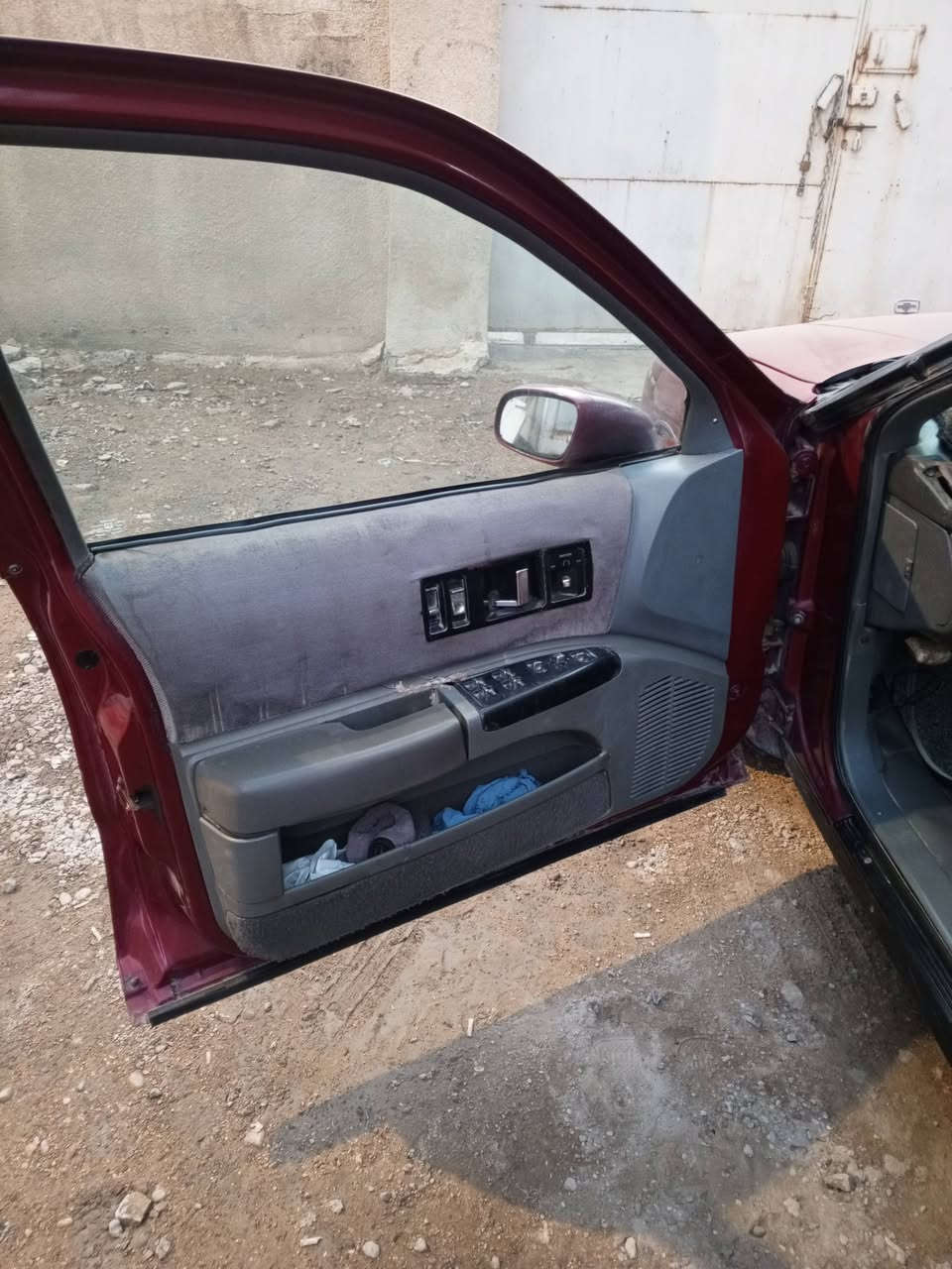 السلام عليكم للبيع او مراوس 🐬دولفين موديل 91 جاهزة مكينه وكير بلاد تبريد شغال كهربائيات كلها شغالة سعر 55 وبيها مجال مكاني بغداد وباسمي للاستفسار ***********
