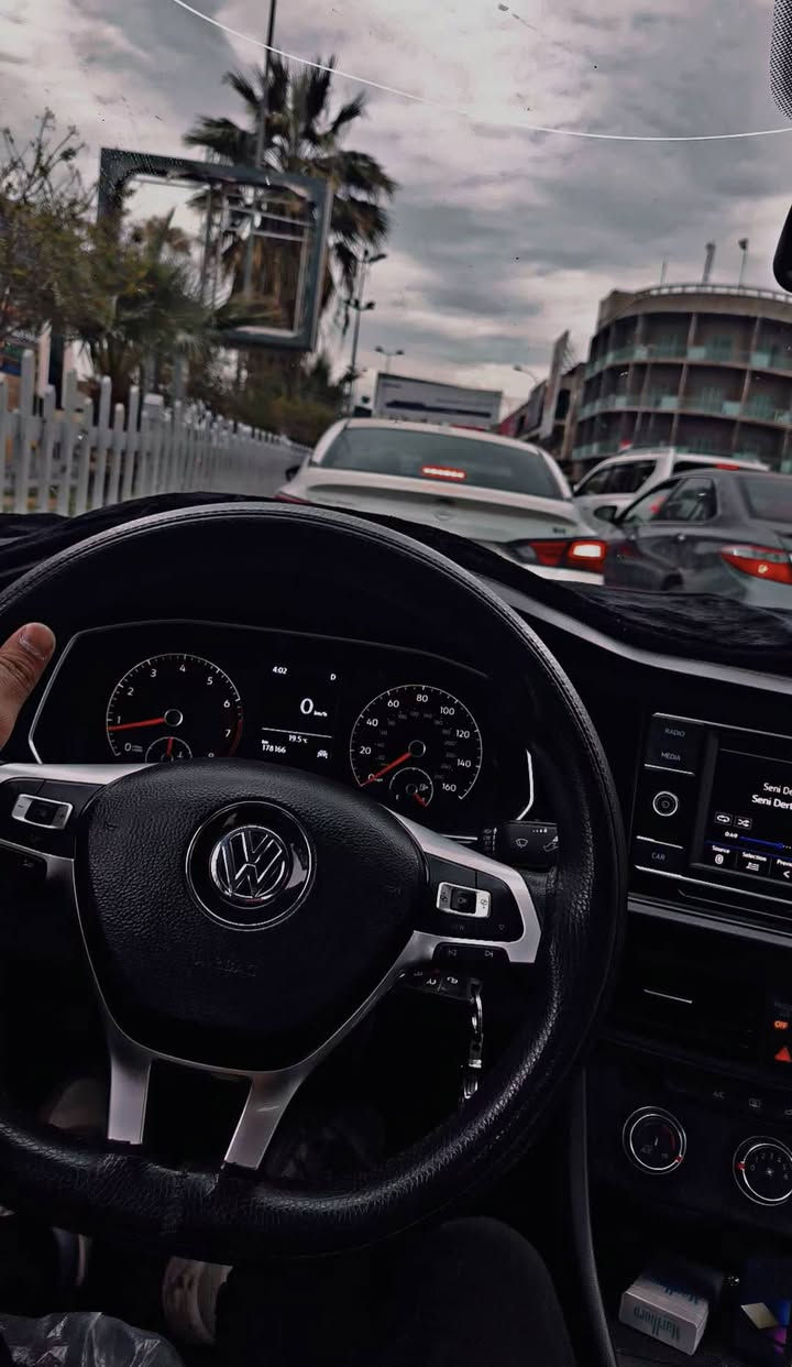 جيتا 2019 S للبيع مواصفات معروفه
💯الي يدور شي نضيف وبجم كبس وسعر مناسب
رقم اربيل ( سنويه و هزه وبراد جديد ) يعني بس تبصم وتتحول  
🎯سياره بيها فقط صندوق صبغ بدون دواخل بدون ايرباك  ومكانين بارد 
ماشي ١٧٥ الف كم 
حداديه بدون اي عيب
تفاصيل اكثر خاص 
مكاني كركوك  *********** ☎
