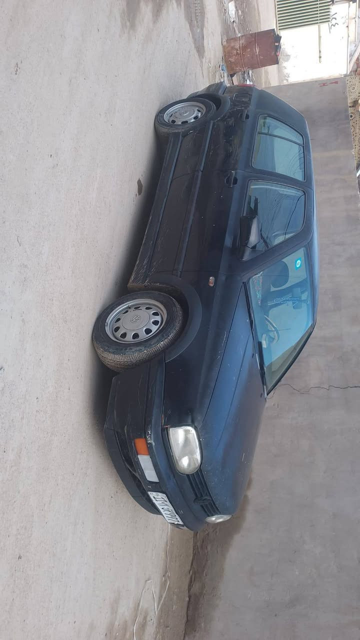 سلام عليكم سياره كولف مديل 1993سياره نضيفه بلادي سياره جهازه مابيه اي نقص رقم بغداد جديد ***********
