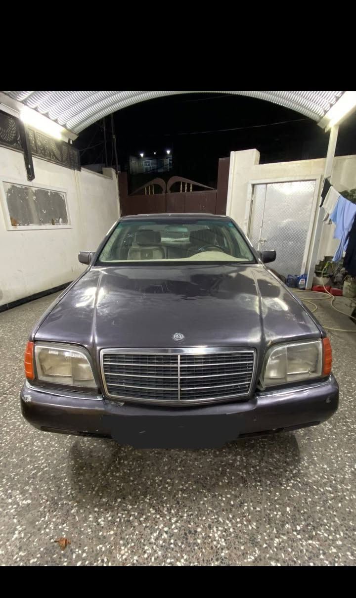 سلام عليكم مرسيدس شبح موديل ١٩٩١ رقم شمالي انكليزي كير ومحرك بطه سعرها ٣٨ورقه مكانها بغداد العبيدي الرئاسه شارع ٢٠ رقم الموبايل ***********
