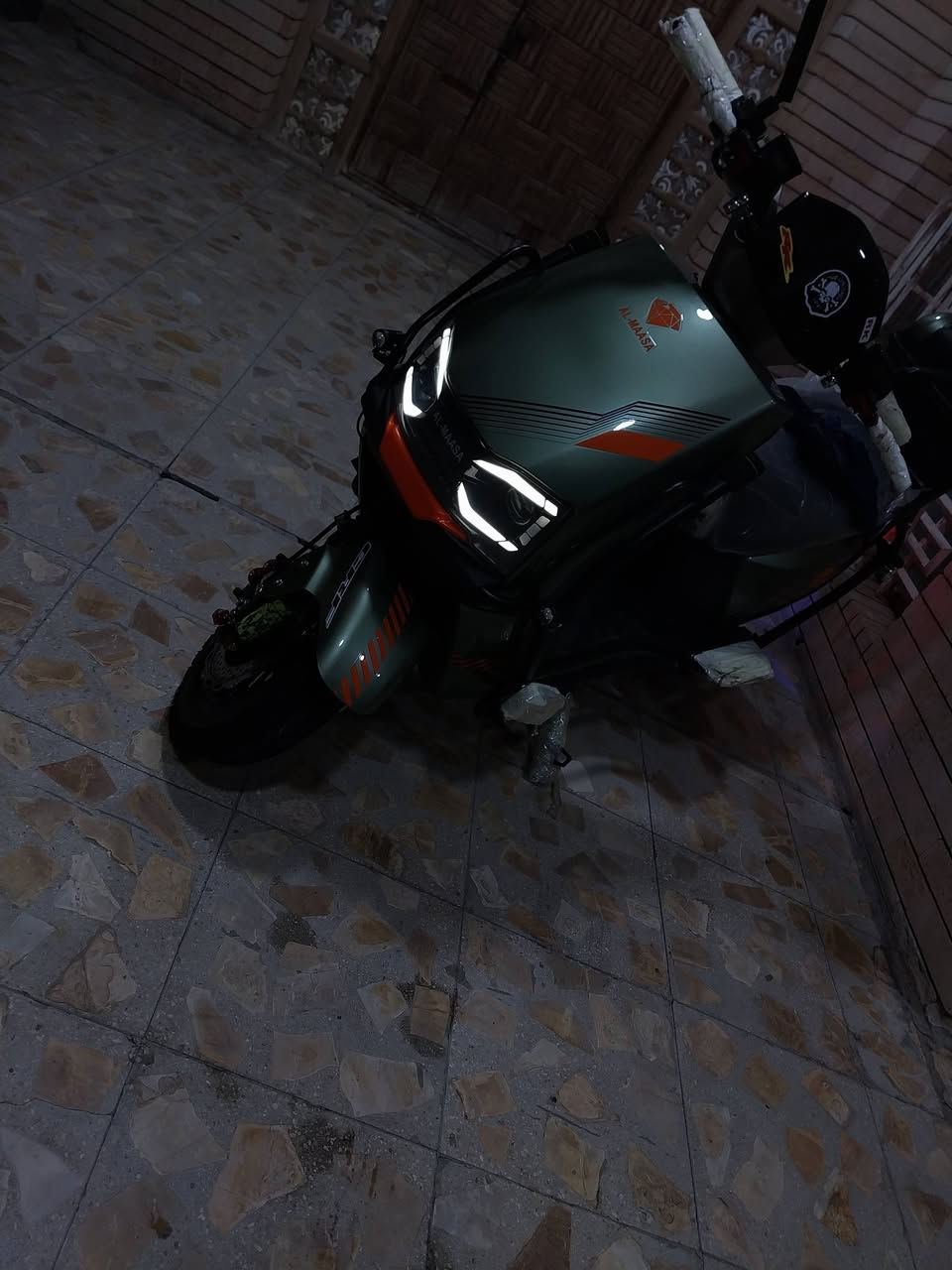 السلام وعليكم من رخصه صاحب الادمن
عندي دراجه شحن سكنس ALmasaبعدهه جديده موديل 2026 رايد مراوس بهاوجي رص نفس الي بصوره بالضبط
الدراجه كامله من كلشي تجي تفحص وين ماتريد نفس الي بصوره وهاذ رقمي *********** مكاني على شارع ٤٠
