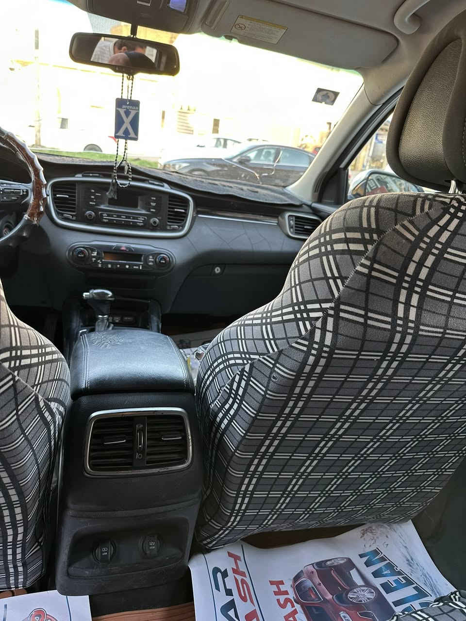 كيا سورنتو 15 شكل 2016 خليجي رقم بغداد الماني
 محرك 4 دوش2400 ماشيه 230 
المواصفات فول ايرباك   +ترحيب +شاشه وكامره +نظام خرائط+مري شفط +حساس امامي +خلفي +سبعه راكب +ثلاث قطع تبريد +ويل كروم +وباقي المواصفات الاعتياديه 
السياره كفاله عدا بنيد مبدل اصلي 
السياره معروضه بسعر حلو ١٧٠ $ 🔴
رقمي*********** 📱اتصال
العنوان النجف
