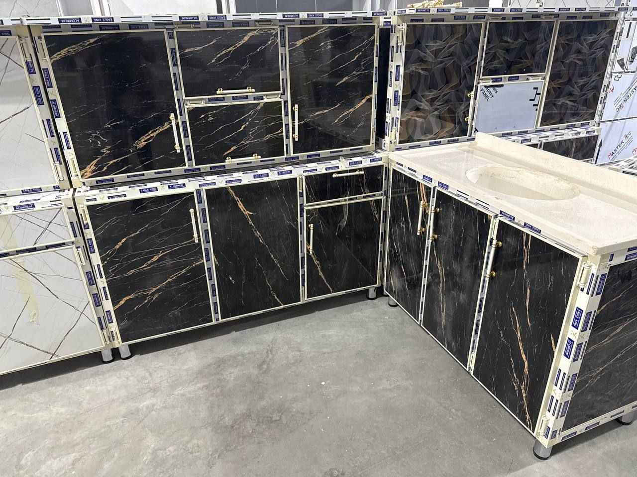 كاونتر متر ونص ارضي وملحق مع سنك متر و20 سم 

البوري المنيوم صيني درجه اولى
الداخل والظهر بليت 0.7 ملم 
سقف الأرضي مبطن خشب MDF
الأرجل ستيل 
اليدات بوري ثقيل 
المحلق ديكور شفقه
متوفر توصيل بغداد والمحافضات🚀🚀
السعر 300👍
للحجز مراسله الصفحه او عبر الواتساب *********** بغداد, العراق
