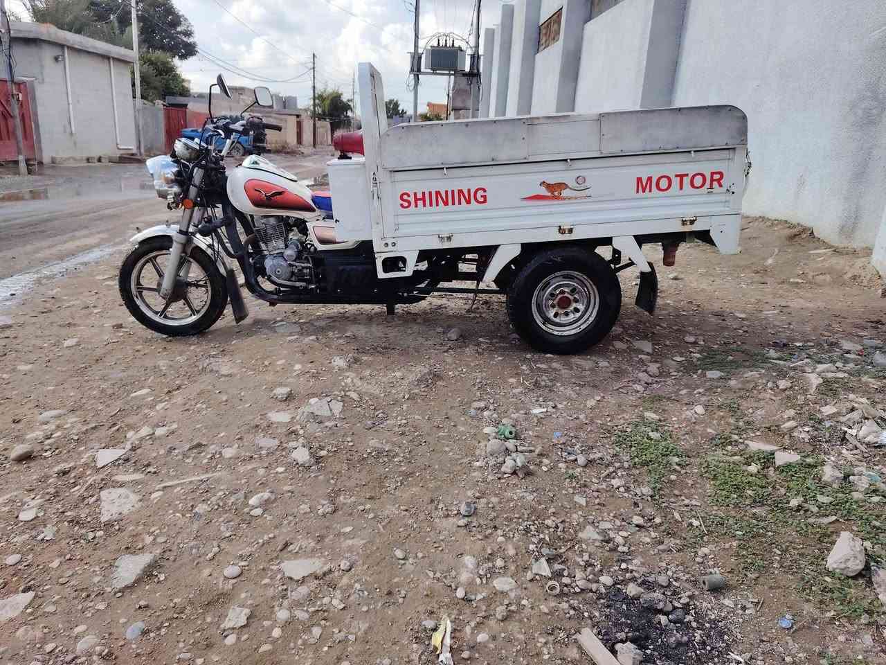 السلام عليكم متاح ستوته للبيع موديل 18 اوراق شماليه سعر مليون و300عنوان ديالى جلولاء رقم موبايل ***********
