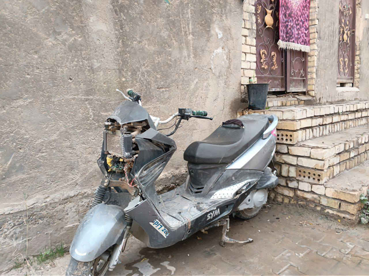 دراجه حلوه ومرتبه بس عوزها الكفر الايمامي ومكينا ما مفتوحه عنواني الكوفه شارع عبد العال لتواصل على هاذا الرقم *********** النجف, العراق
