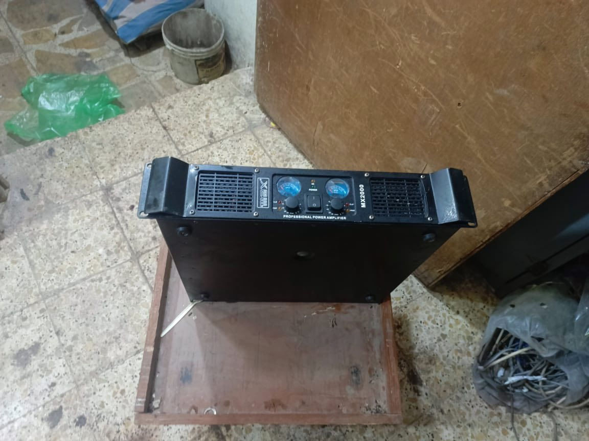بور للبيع نضيف و مناسب 
حجمه 4000 كل خط ينطي ألفين 
الاستفسار *********** 
العنوان _ واسط _ قضاء الزبيدية
