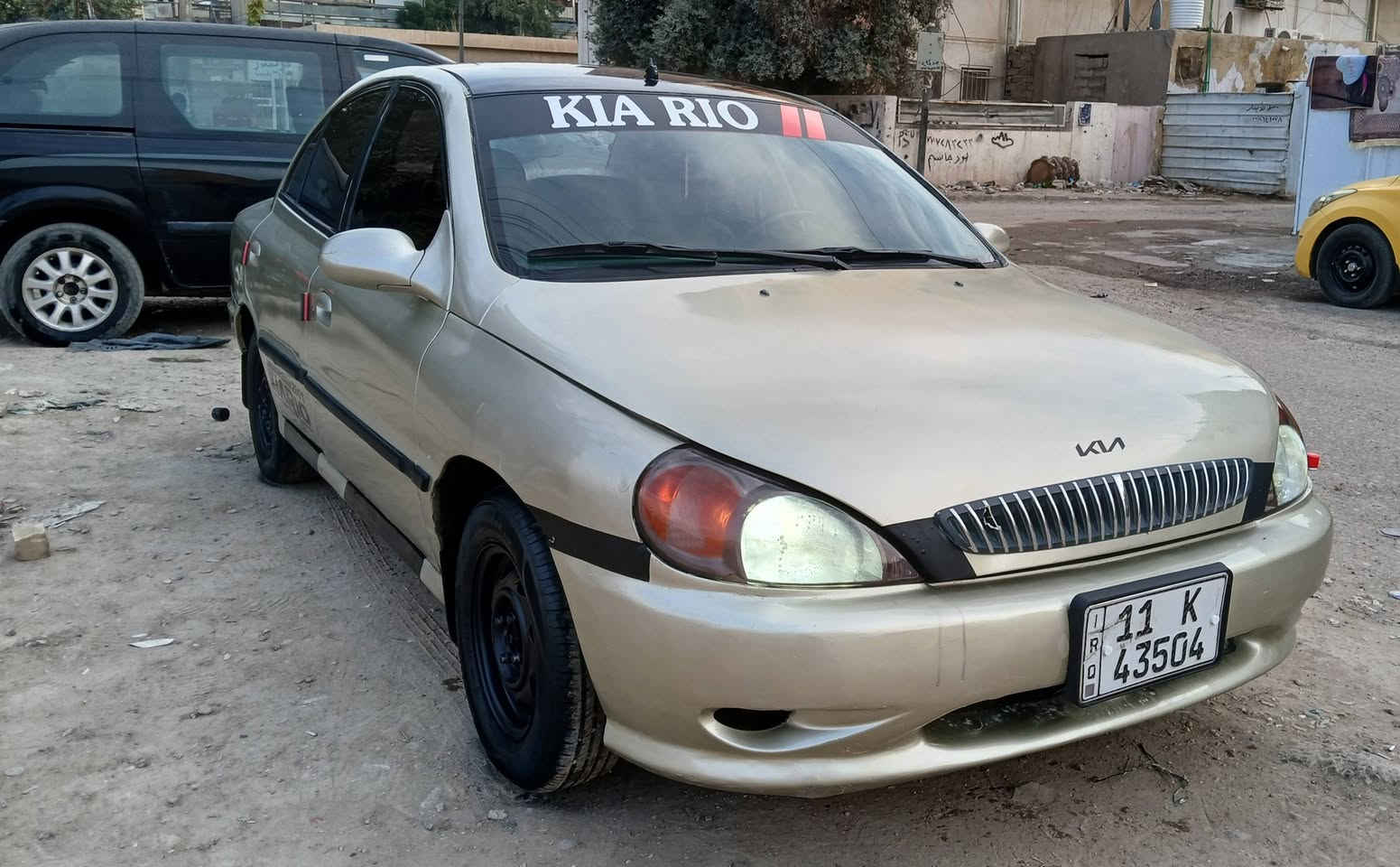 كيا ريو موديل ٢٠٠١ اوتوماتيك كير محرك مكفولات تدفئه تبريد  السياره ابلاديه غرفتها نظيفه جدا شاشه كامرا خلفيه رقم دولي بغداد سنويه هزه جديده السعر ٤٣ ورقه مكاني بغداد
***********
