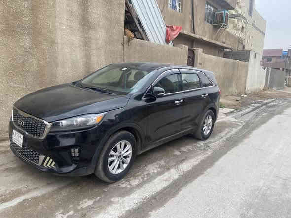 سلام عليكم سورنتو 2019 امريكي 4سلندر سياره نضيفه مال بيت شكل20 قطعتين تبريد  7راكب العنوان بغداد دورة سيارة مال الوالد مكلف نشر وبسم والوالد *********** 
السعر 185 وبيها مجال
