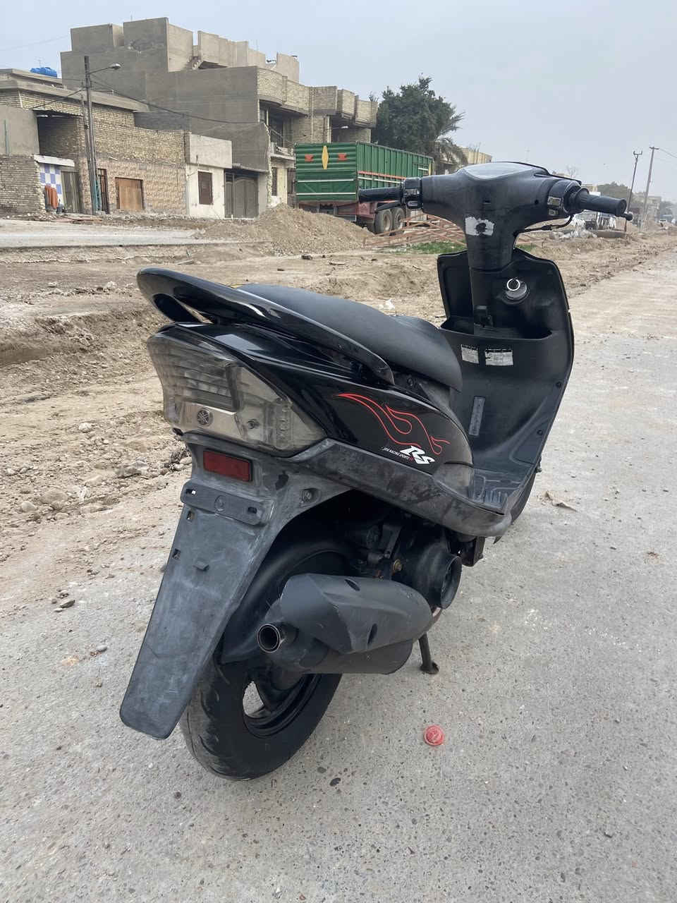 لام عليكم ماكس عدله للبيع 

دراجه سلف وكابريتر بلادي دراجه مامفتوحه. 

مبدل بس كفر. جاهزه  من كلشي 

لسعر ((650)) وبيها مجال ***********

لعنوان بغداد حي لبتول
