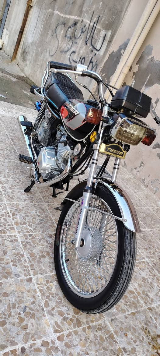 للبيع تايكر 2020
الماطور جديد شوفت عينك وضع شركه 
عالي ناصي اشاير هورن كيجات كلو شغال 
مكينه شرط برغي مامطخوخ 
تعاليق ماجاوب للاستفسار ***********
