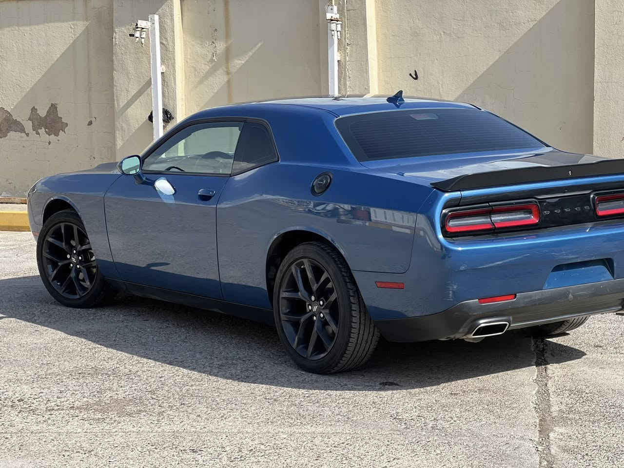 S⃨X⃨T⃨
🇺🇸الموديل 2023🇺🇸

‏🇺🇸المحرك 3600 (6سلندر )🇺🇸

لون مميز 💙

ضرر السيارة  بدون صبغ فقط بارد بل بونيد

بددددددووووون ايرباك و بشرط وبدون دواخل او لغود 

دخول جديد كاتي يعني تترقم بكيفك ( اربيل - دهوك - سليمانية) 

شررط الترقيم 

بجم كبس ( مراوح وراديترات ولايتات كله اصلي على وضع البلاد شررط)

مرفقة صور الحادث بلمنشور

🏁مواصفاتها 🏁

 دخول ذكي ( بصمة تشغيل مع بصمة ابواب )

شاشة كبيرة 

نظام ملاحة نفكشن Gps 🗺️

نظام apple car play 

مقعد السائق كهربائي

مرايا بخاصية التعتيم الذاتي

مري هيتر

كامرة دوارة

سبورت مود

لايتات led

بنيد فتحتين سبورت اصلي بلادي

سبايدر خلفي وكالة بلادي

ويل نجمة خسفة قوية اصلي قياس 20

التايرات الامامية + الخلفية جدد

وباقي مواصفات ال sxt المعروفه

السيارة في حالة الشركة لابرمجة ولاتعديلات

سعرها (215) وبيها مجال بسيط

 مكان السيارة / عقره

التواصل خاص لو واتساب على الرقم ***********
