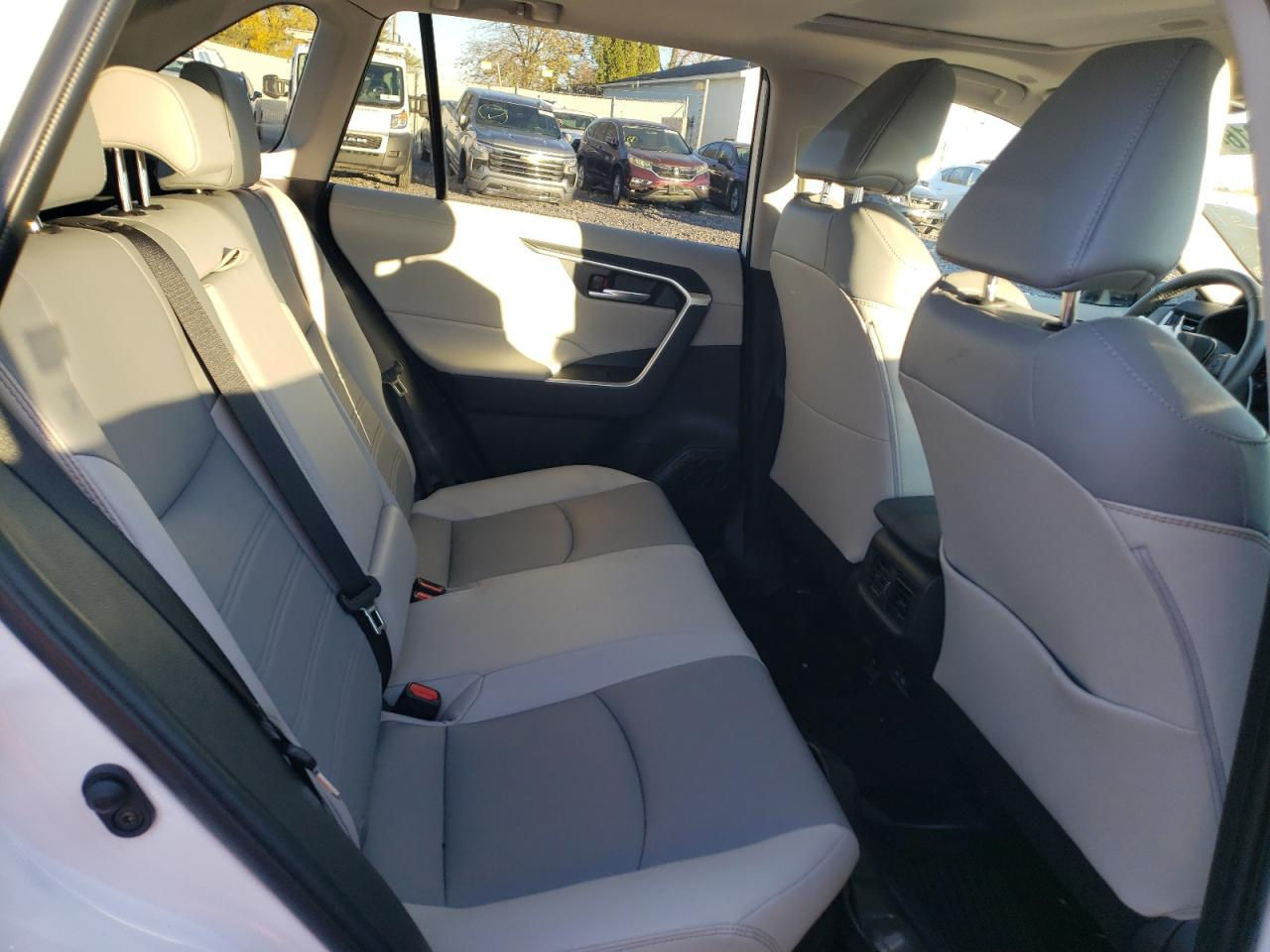 🚨 تنويه مهم
هذه السيارة معروضة بالمزاد الأمريكي 🇺🇸
والمزايدة والشراء تتم عن طريق شركة الماسة 🇮🇶
───────────────
📅 تاريخ المزاد: 
الاثنين :6/1/2026
💰 السعر: يتحدد في المزاد 
2025 TOYOTA RAV4 XLE PREMIUM
⚠️ الضرر المسجّل :امامي وجانبي
📊 الممشى: 19,832 mi
🛠️ المحرك:2.5L / 4
───────────────
✨ ليش تختار شركة الماسة 
💸 أجور الحوالة علينا!
📝 عمولة الشركة 200💸
📍 نظام تتبع مباشر: تشوف سيارتك لحظة بلحظة
🚛 تخليص كامل عن طريق الشركة بضمان
───────────────
📞 للتواصل:
📲***********
📍 موقع: بغداد اليرموك شارع جامع الشواف مقابل مركز الشرطة
