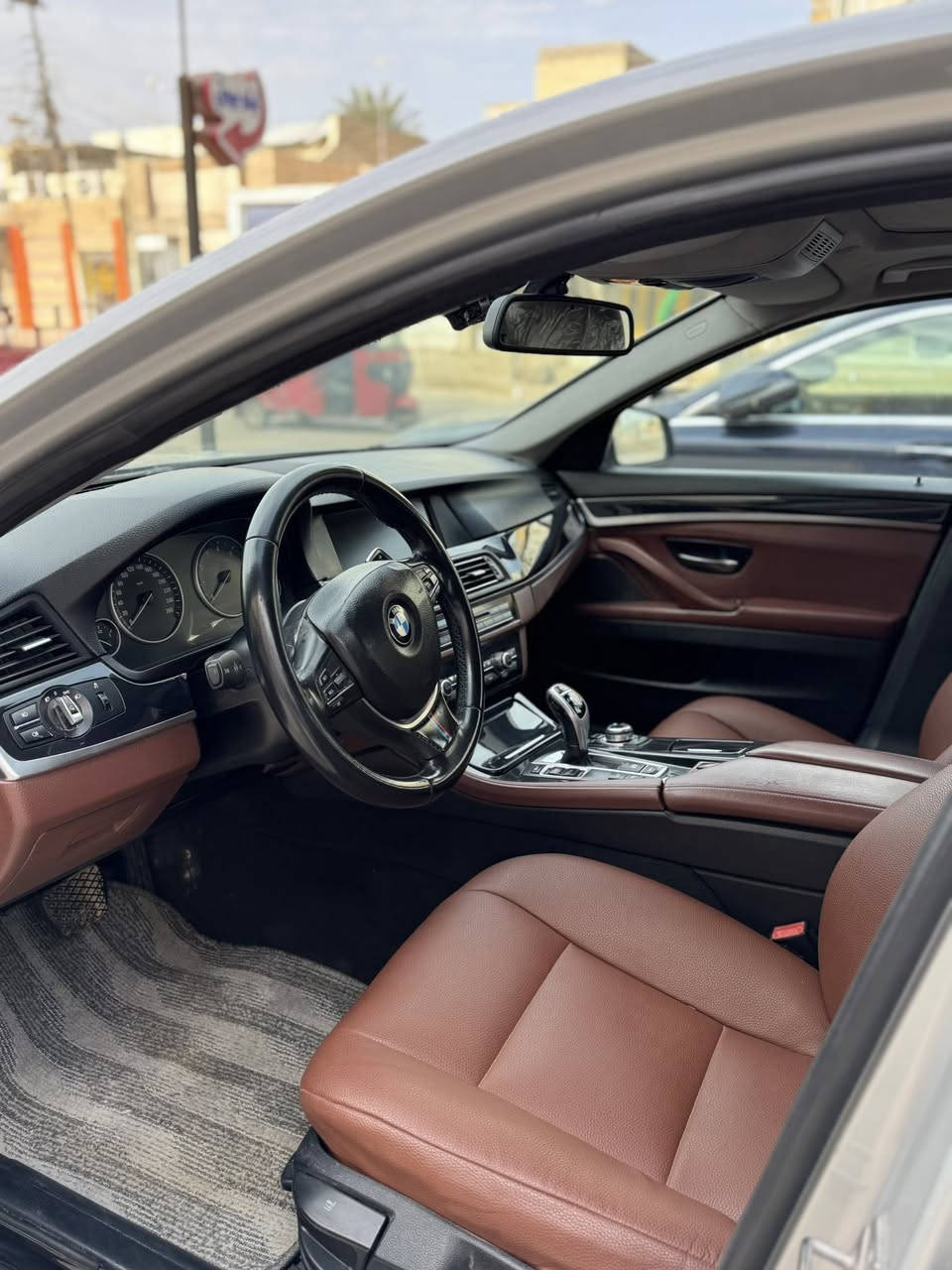 السلام عليكم BMW F10 530i للبيع سياره كلش نضيفه الي يريد تفاصيل عن السياره *********** موجد وتساب
