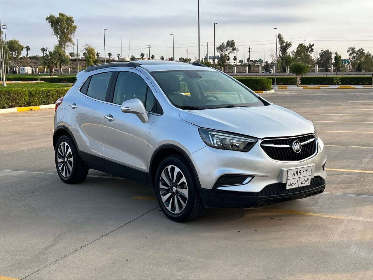 السلام عليكم 
السعر فقط 89📍ورقه فقط ومجال
للبيع فقط بدون مراوس بيوك امريكي موديل 2018 محرك 4 سلندر توربو السياره 5 راكب وفول فول مواصفات 1/1 السياره گير محرك تبريد شرط طخم تايرات جدد تحويل وغرامات شرط السياره ماشيه 120 الف كيلو وبيها قطعتين ونص صبغ  بدون دواخل شواصي وايرباكات مكفوله والسونار موجود جديد سياره جاهزه وحلوه دينار مصرف مابيها السعر فقط 89 ورقه ومجال وعليها 300$ دولار غرامه ينزل من السعر مكان السياره اربيل للتواصل الاتصال
***********- بي واتساب
***********- بي واتساب
*********** أربيل, العراق
