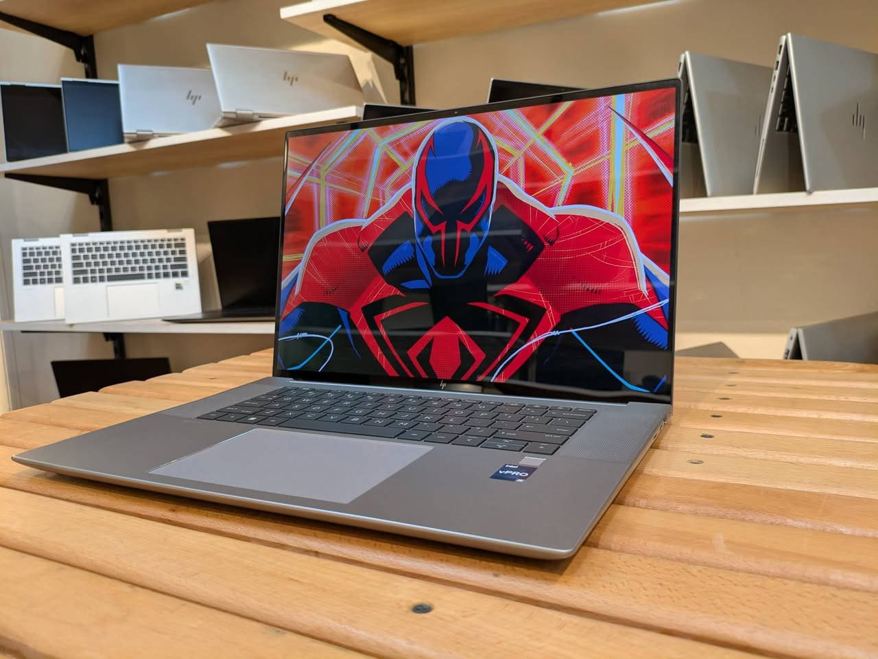 HP ZBook Studio G10 جاي بمعادلة صعبة: شكل Premium + قوة i9 جيل 13 + كارت RTX احترافي في جسم واحد 👊
لو عايز جهاز يواكب شغلك ومش كل شوية تقول "عايز أطور"… ده معمول للمرحلة دي 💎
💻⚙️ HP ZBook Studio G10 | قوة احترافية بتصميم فخم
⚙️ المواصفات:
💻 Processor: Intel Core i9-13900H – Gen 13
⚙️ RAM: 32GB DDR5
🚀 Storage: 512GB SSD NVMe M.2
🎮 Graphics 1: Intel Iris Xe Graphics
🎨 Graphics 2: NVIDIA RTX A1000 – 6GB GDDR6
🖥️ Display: 16" 4K UHD+ Touch Screen
⌨️ Keyboard: Backlit Keyboard
🔥 ليه الجهاز ده مميز؟
✔ معالج i9 جيل 13 بأداء عالي للبرامج والمهمات المتعددة
✔ RTX A1000 6GB مناسب للجرافيك والرندر والـ 3D والبرامج الهندسية
✔ شاشة 4K Touch تفاصيلها وألوانها تديك تجربة مختلفة في التصميم والمحتوى
✔ رام 32GB تخليك تفتح برامج كتير براحة
✔ فئة ZBook Studio من HP بتجمع بين القوة والشكل الـ Premium
✔ مناسب للمصممين – المهندسين – صناع المحتوى – المونتاج – الـ 3D
📍 تفاصيل الشراء:
🚚 شحن لجميع المحافظات
🛡️ ضمان 6 شهور: أول شهر استبدال ضد أي عيوب صناعة + 5 شهور دعم فني مجاني للسوفت وير والهارد وير
📞 للتواصل: 01017221284
#HP #ZBookStudioG10 #RTXA1000 #Workstation #i9 #4KTouch #Engineering #Rendering #ContentCreator #LaptopDeals
670587342918841531


**إذا كنت صاحب هذا الإعلان وتريد حذفه لأي سبب، رجاءا أرسل رسالة إلى الدعم الفني**